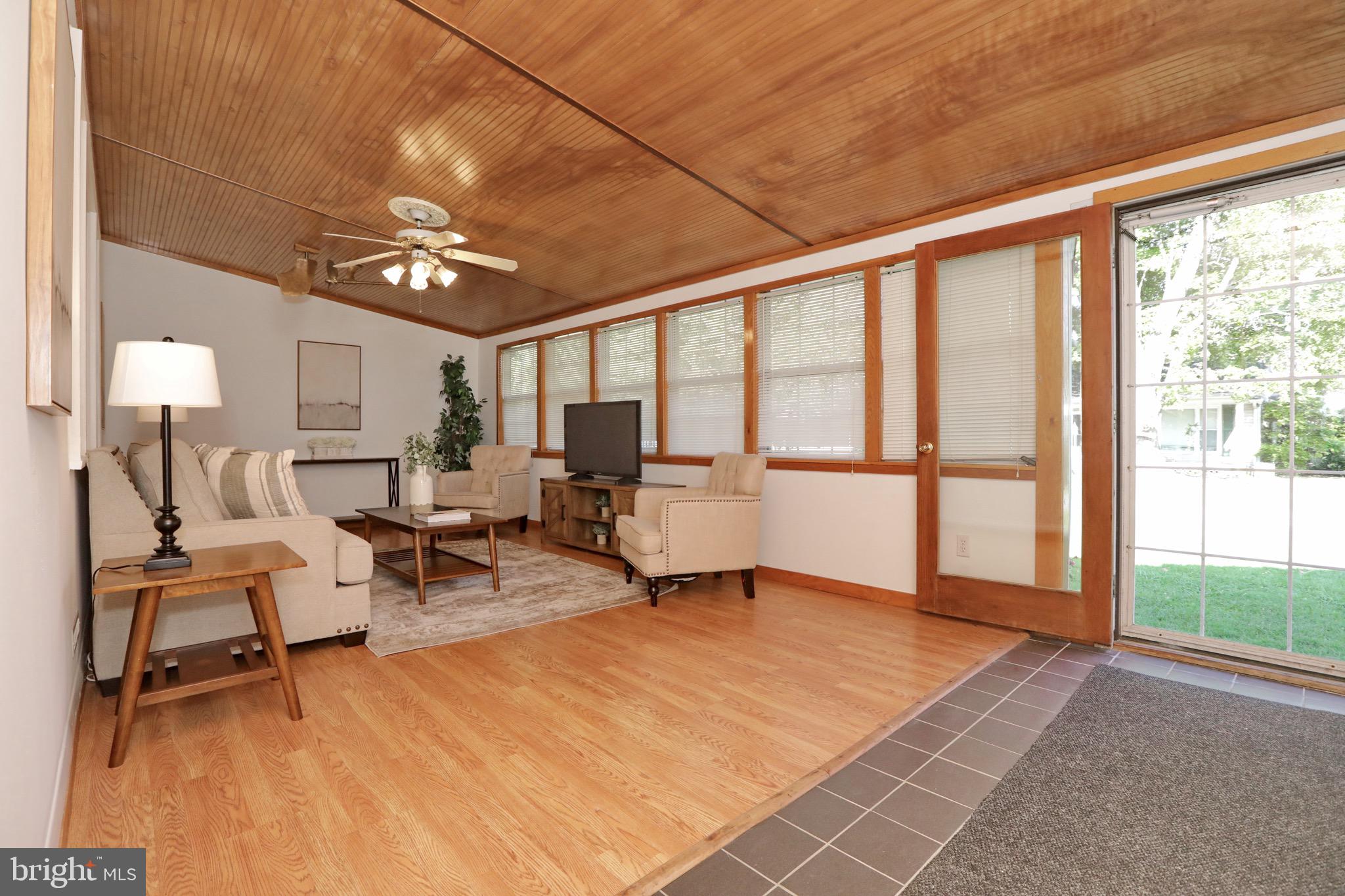 COBB ISLAND - Residential