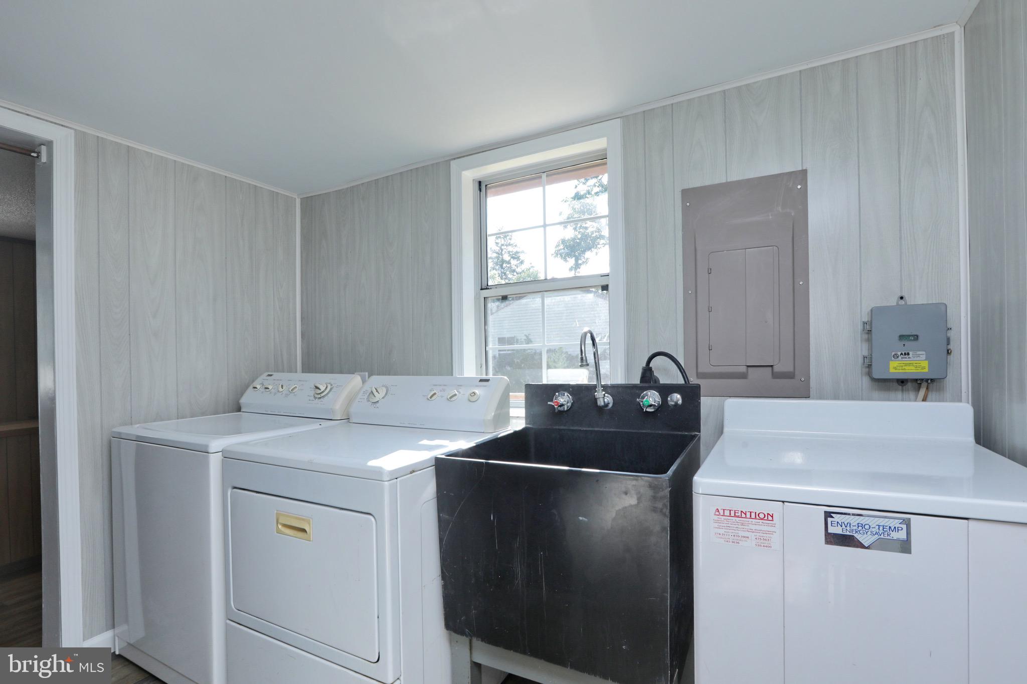 COBB ISLAND - Residential