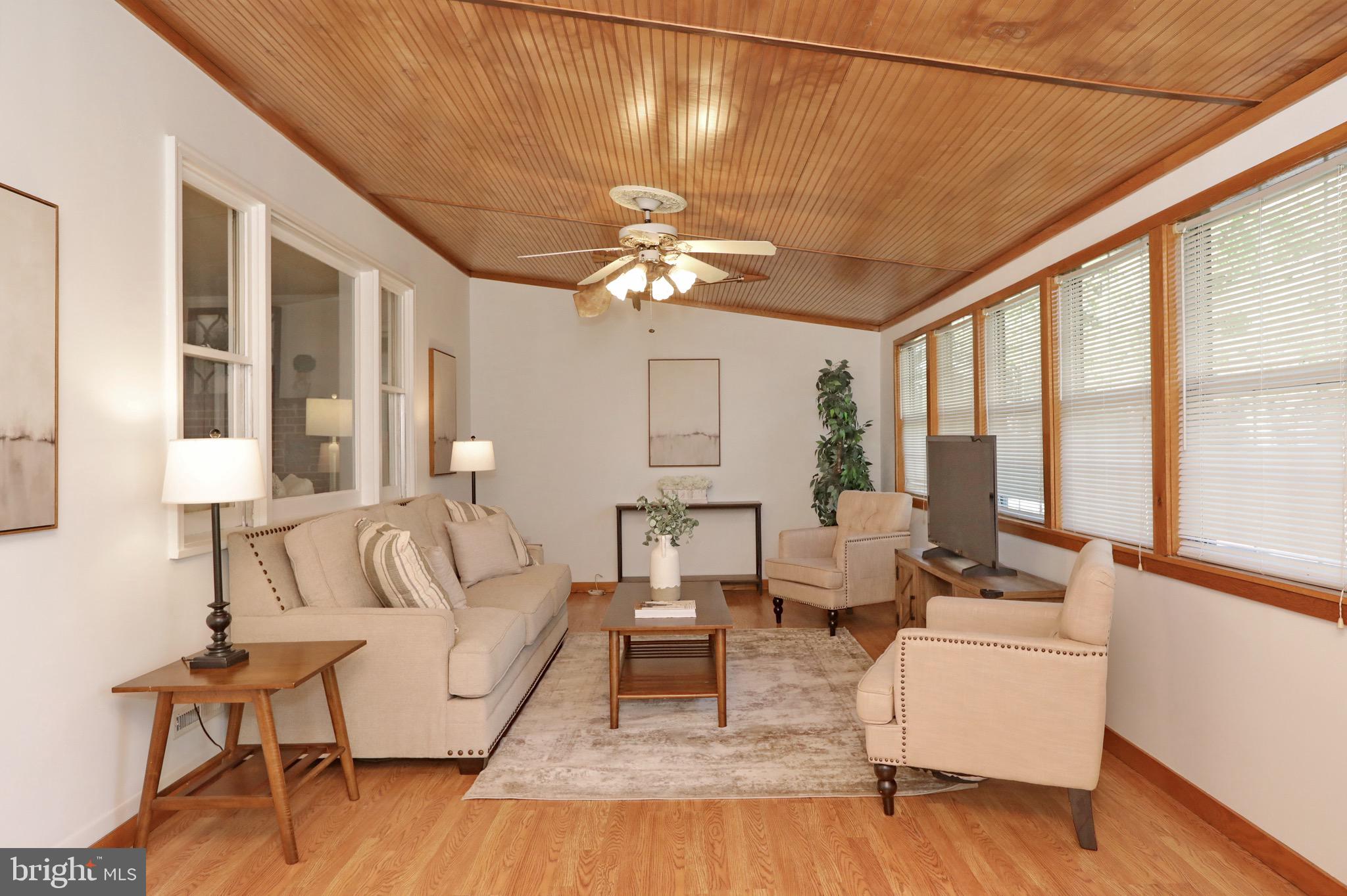 COBB ISLAND - Residential