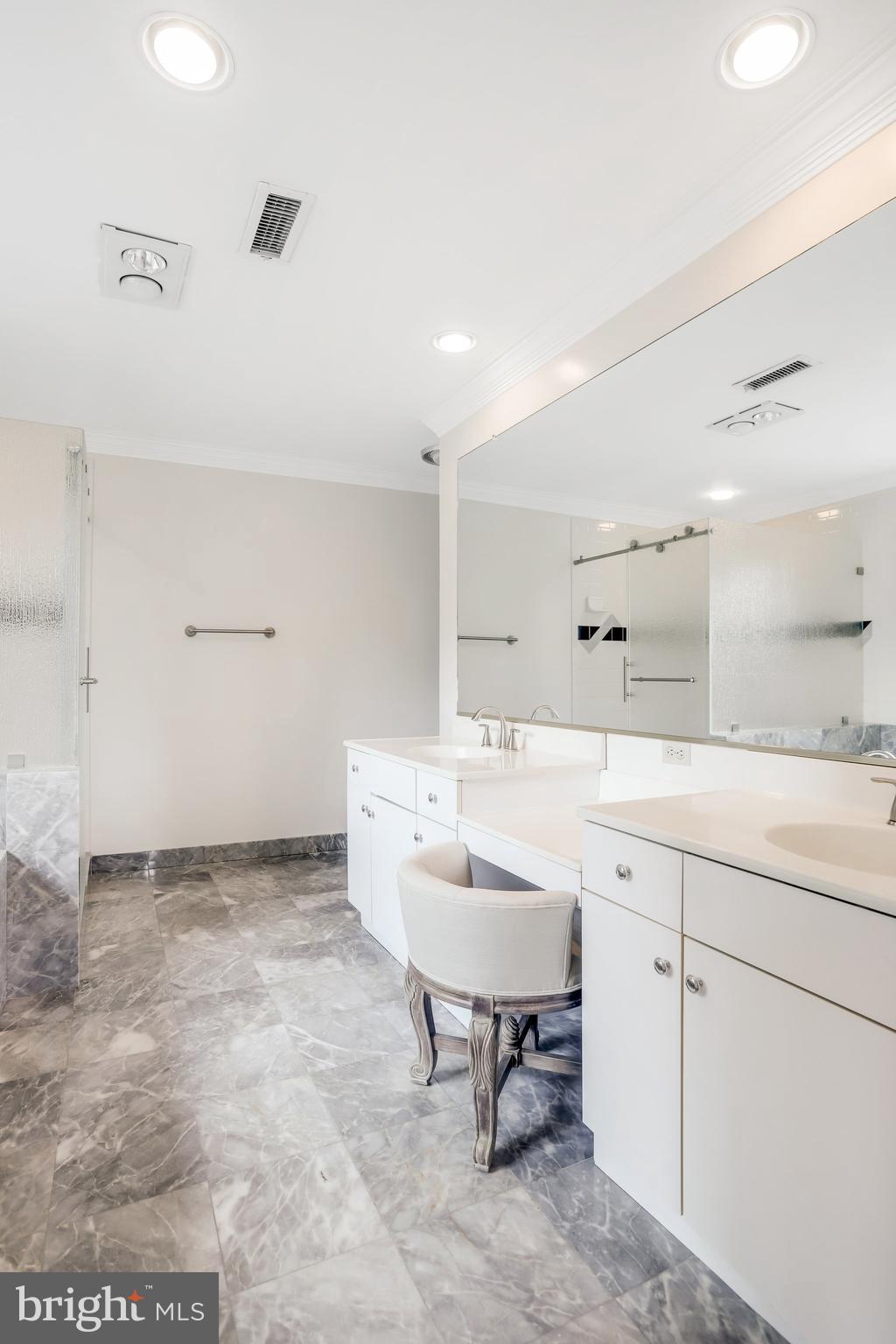 COLUMBIA FOREST - Residential