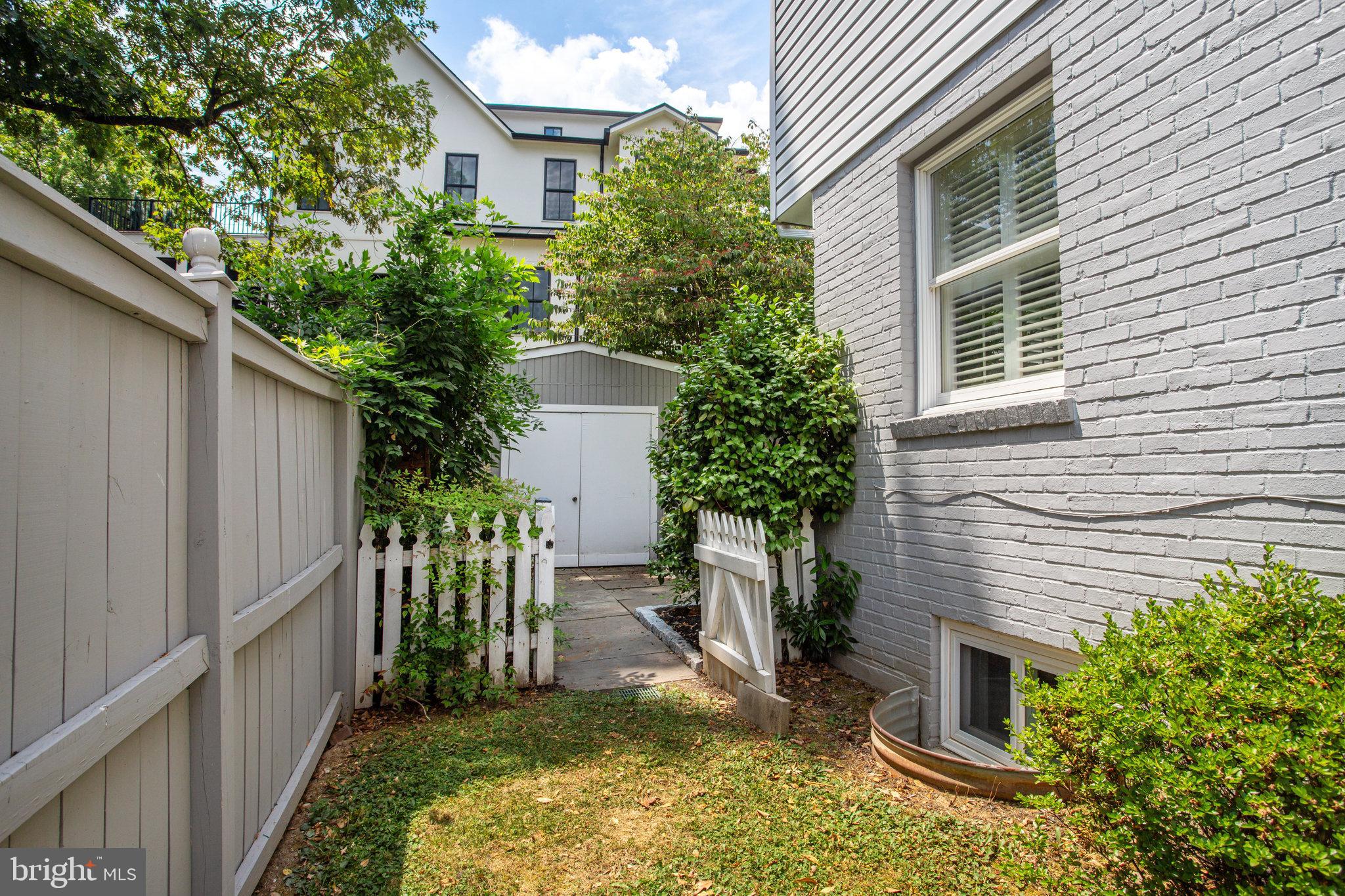 COLUMBIA FOREST - Residential