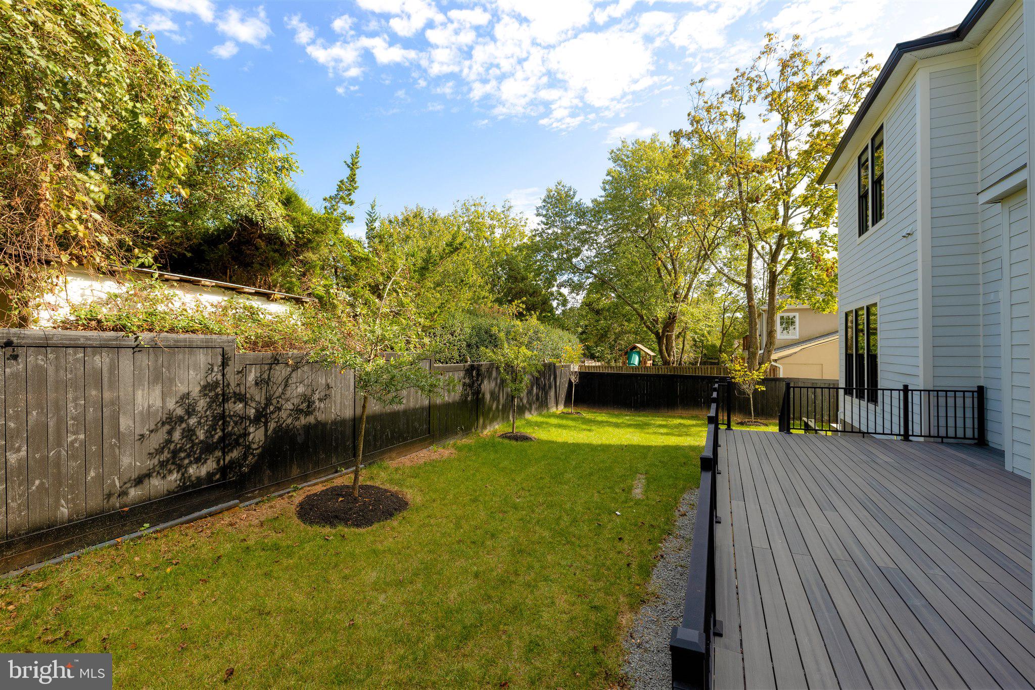 RIVERCREST - Residential