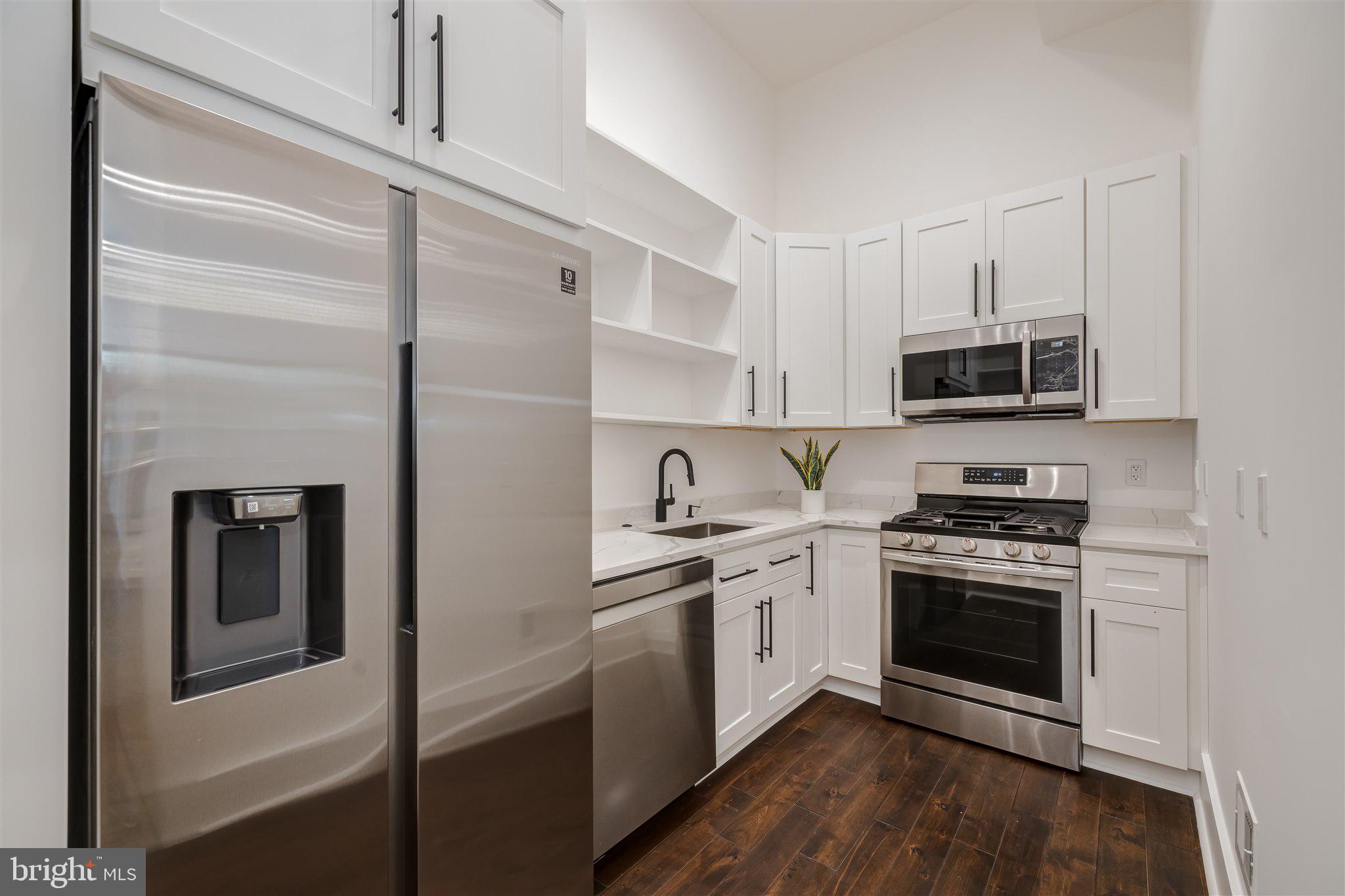 RIVERCREST - Residential