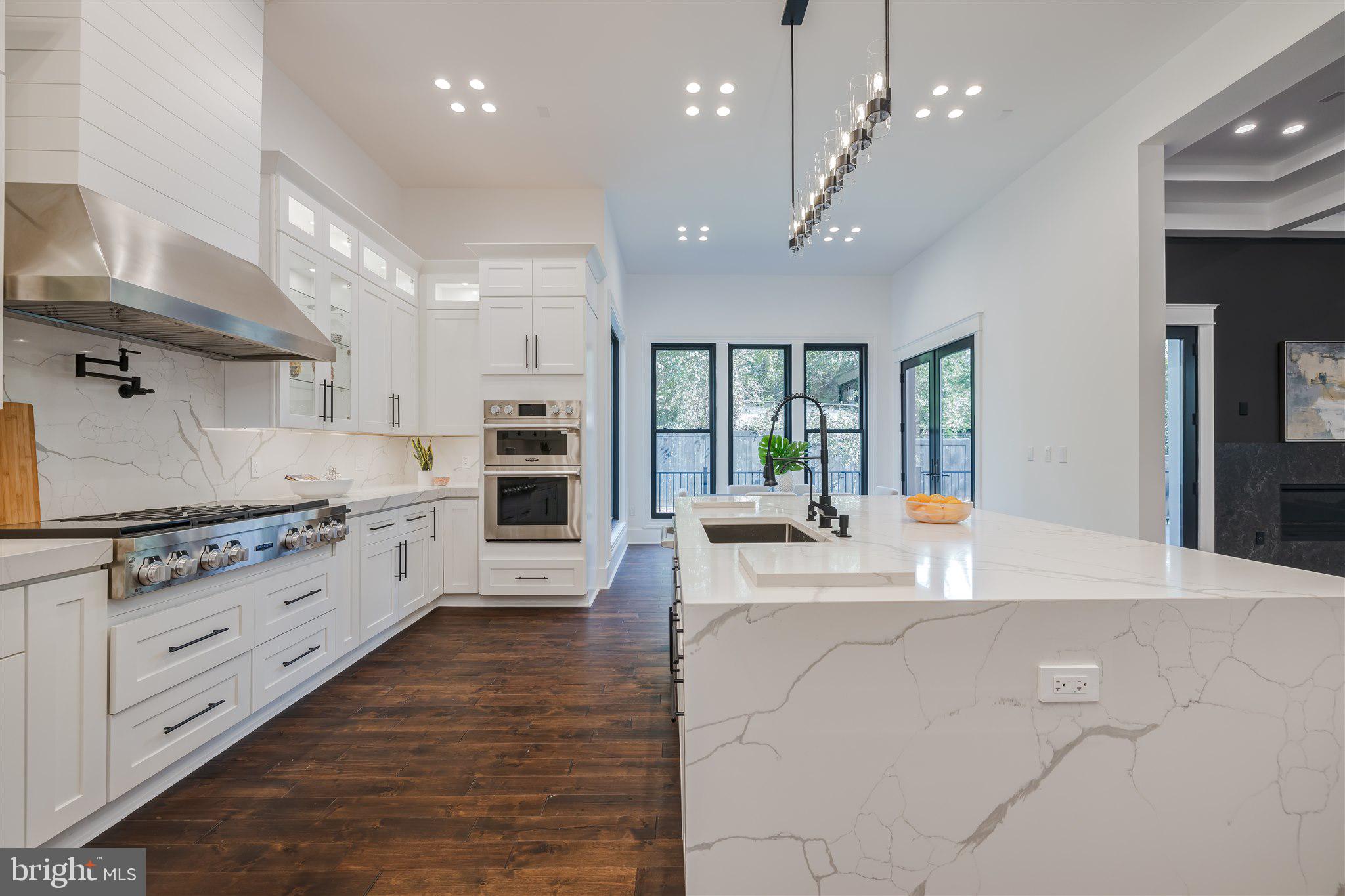 RIVERCREST - Residential