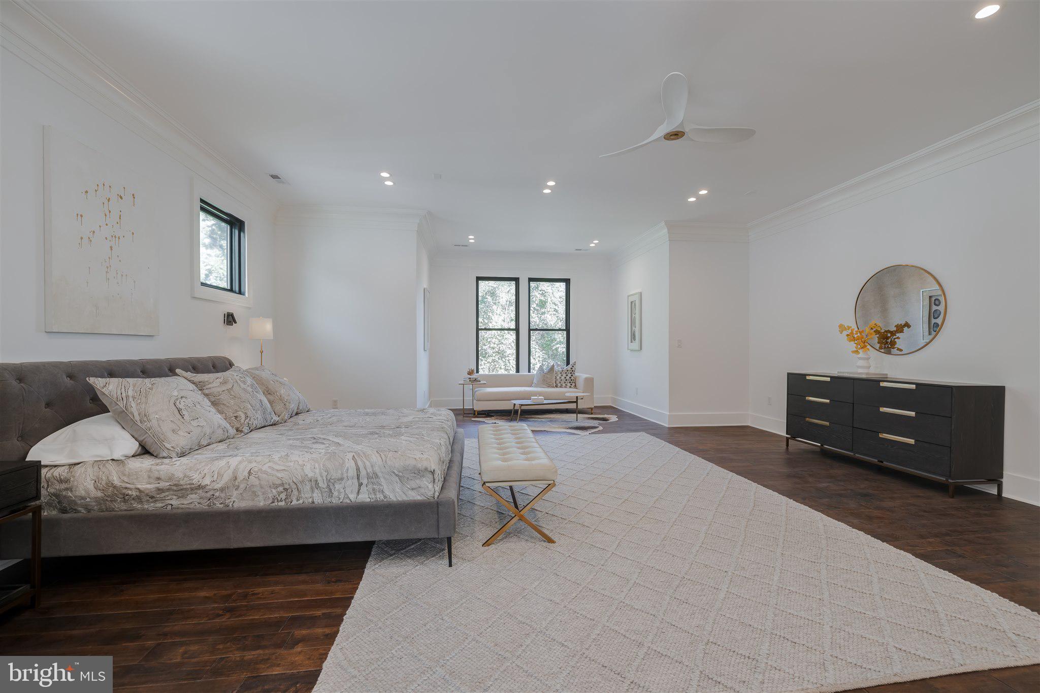 RIVERCREST - Residential