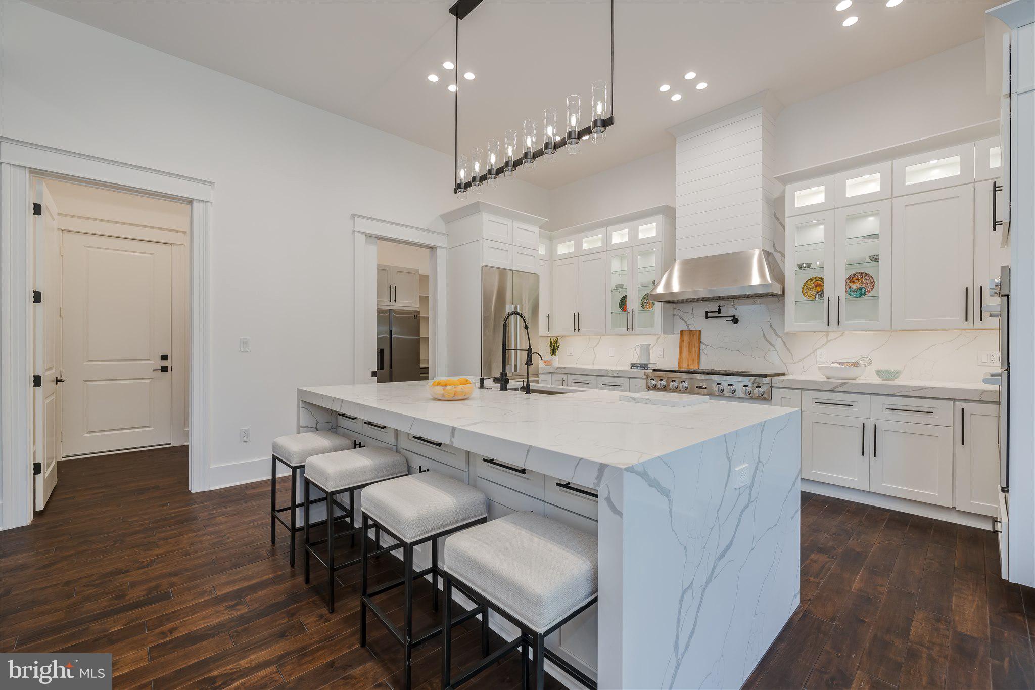 RIVERCREST - Residential