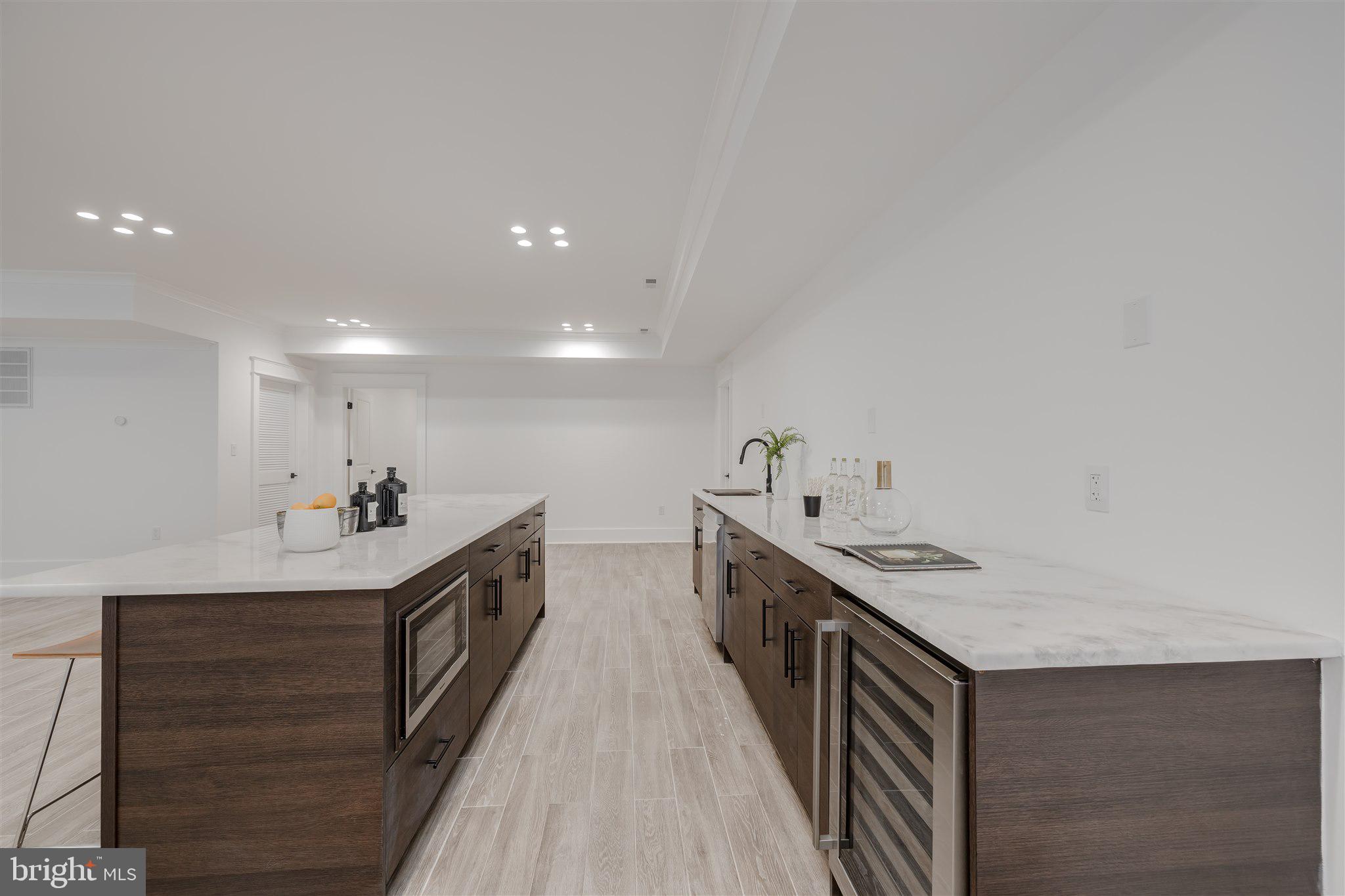 RIVERCREST - Residential