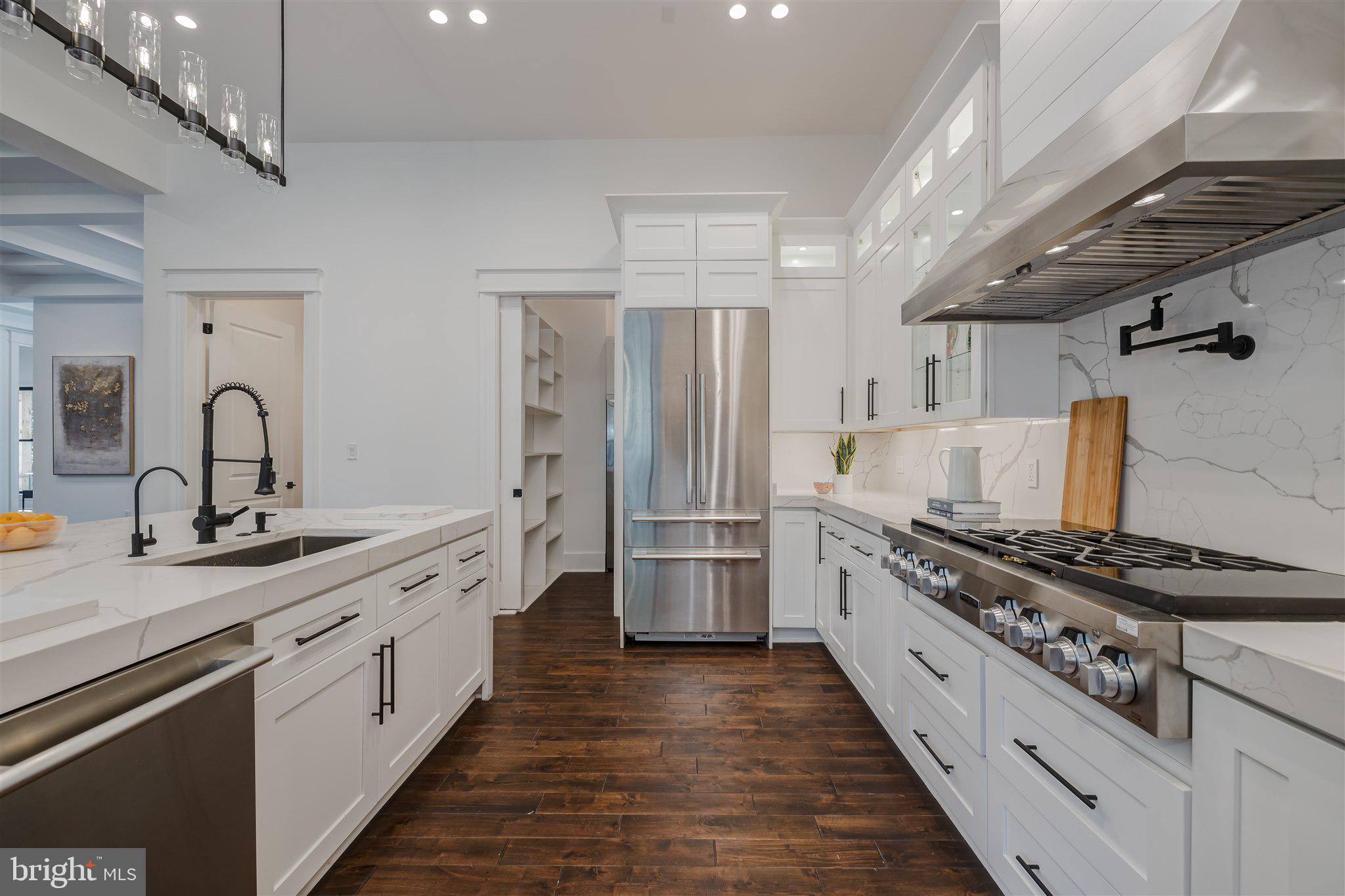 RIVERCREST - Residential