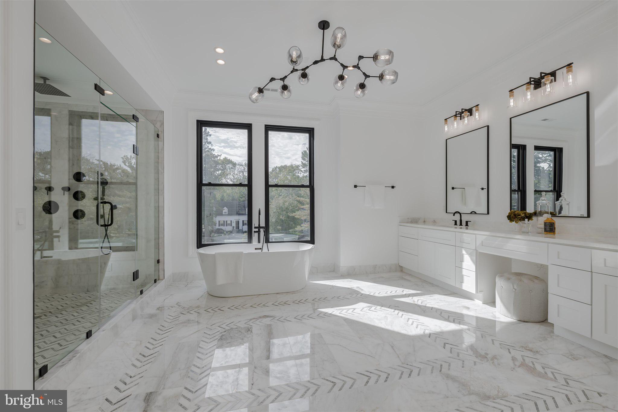 RIVERCREST - Residential