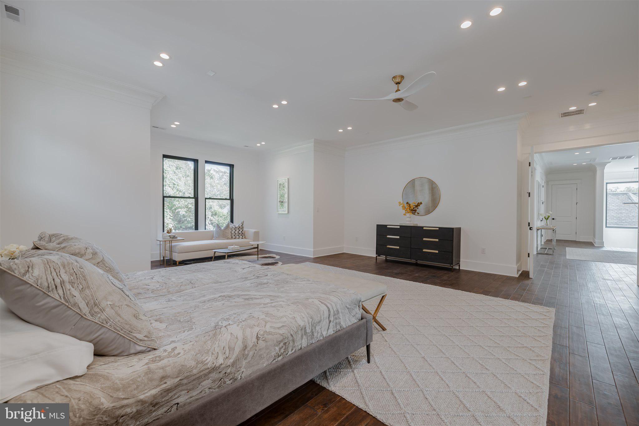 RIVERCREST - Residential