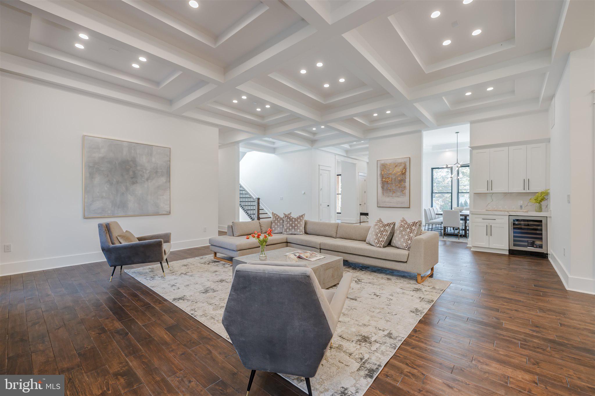 RIVERCREST - Residential