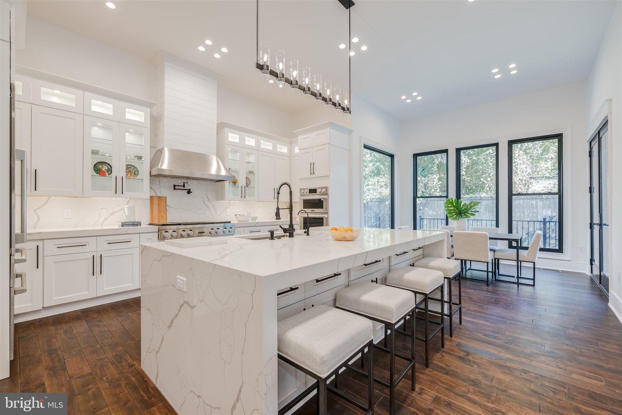 RIVERCREST - Residential