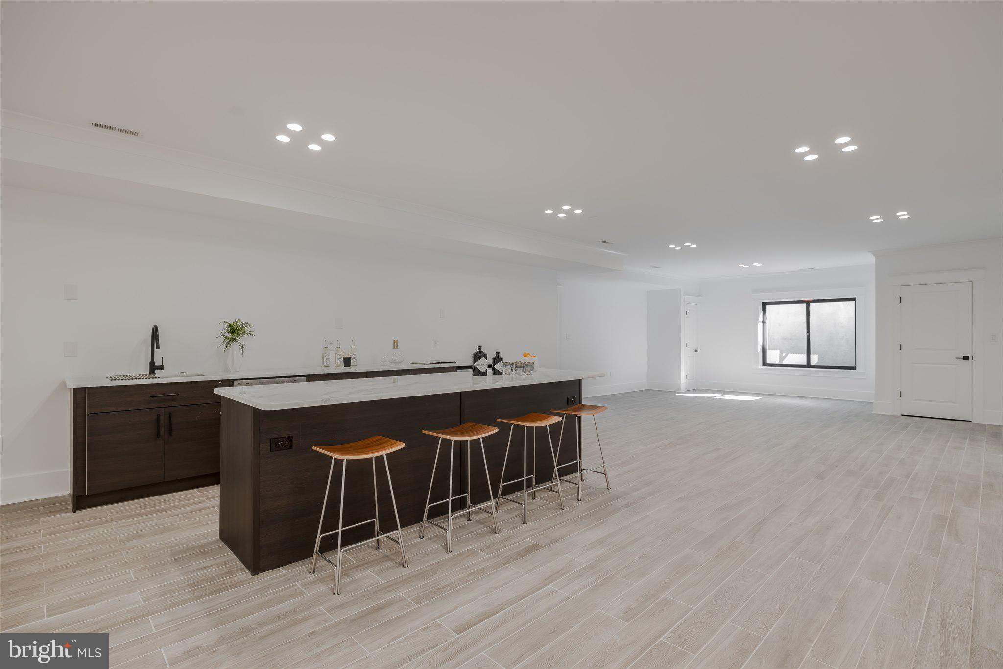 RIVERCREST - Residential