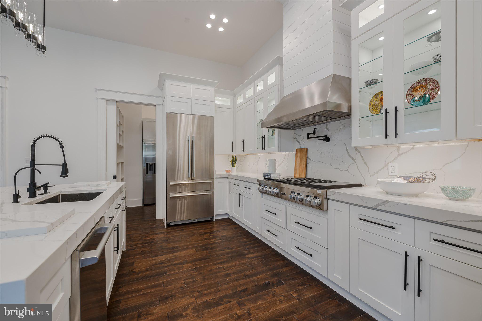 RIVERCREST - Residential