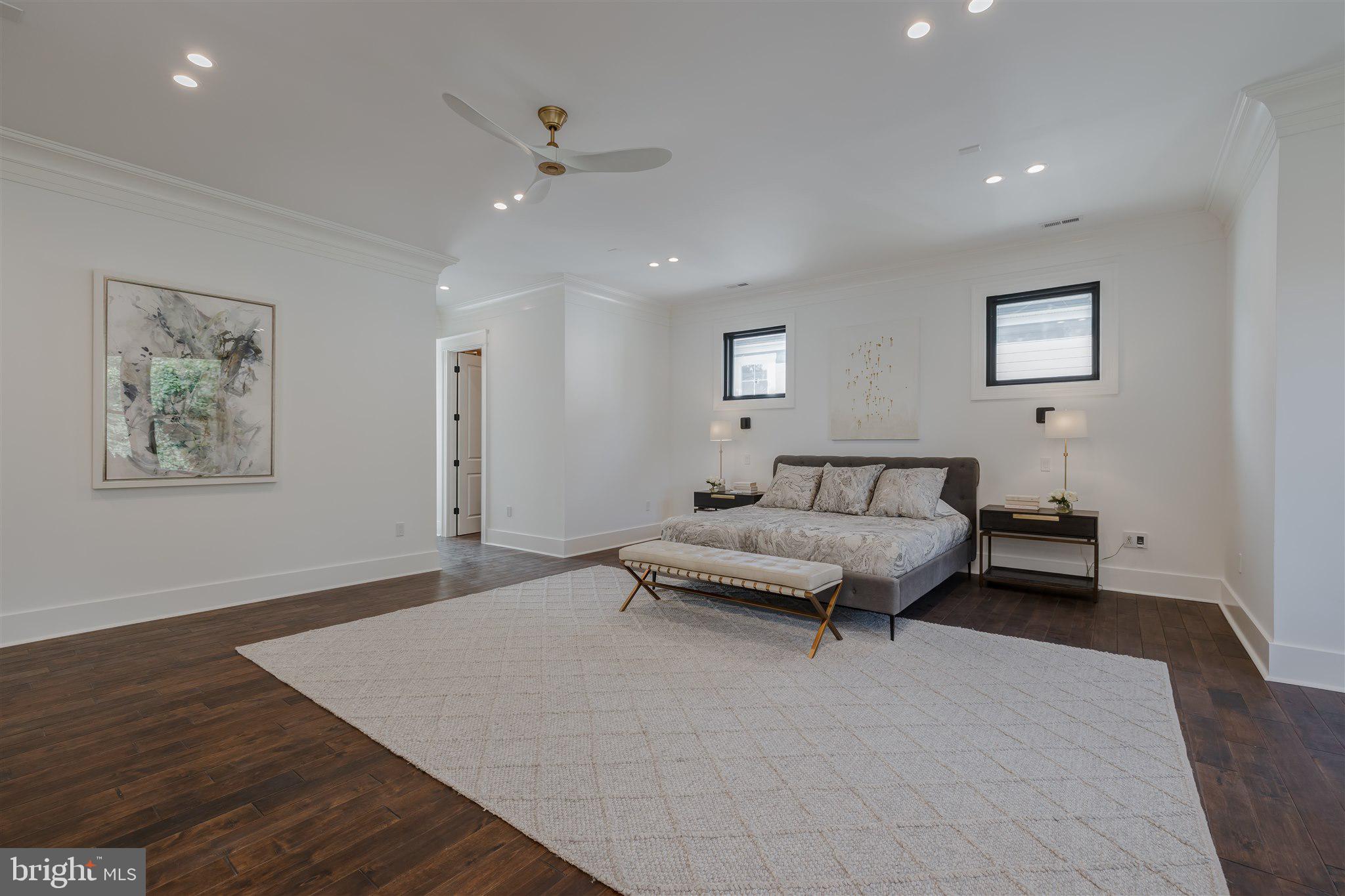 RIVERCREST - Residential