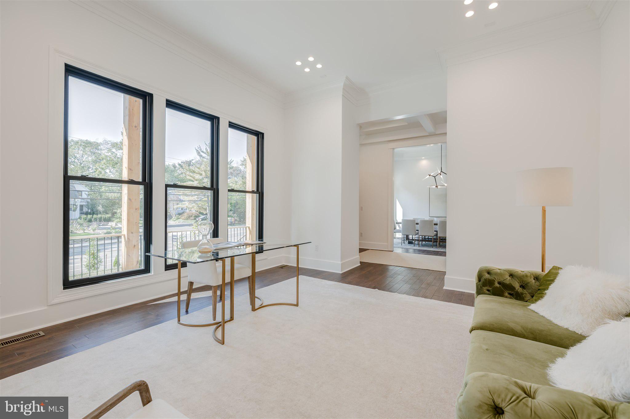 RIVERCREST - Residential