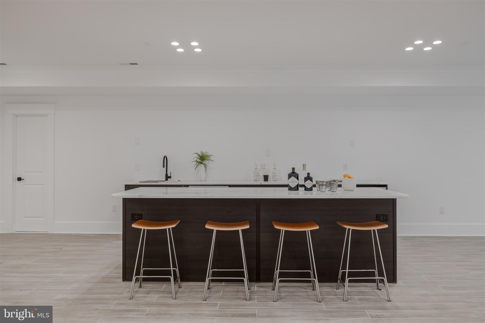 RIVERCREST - Residential