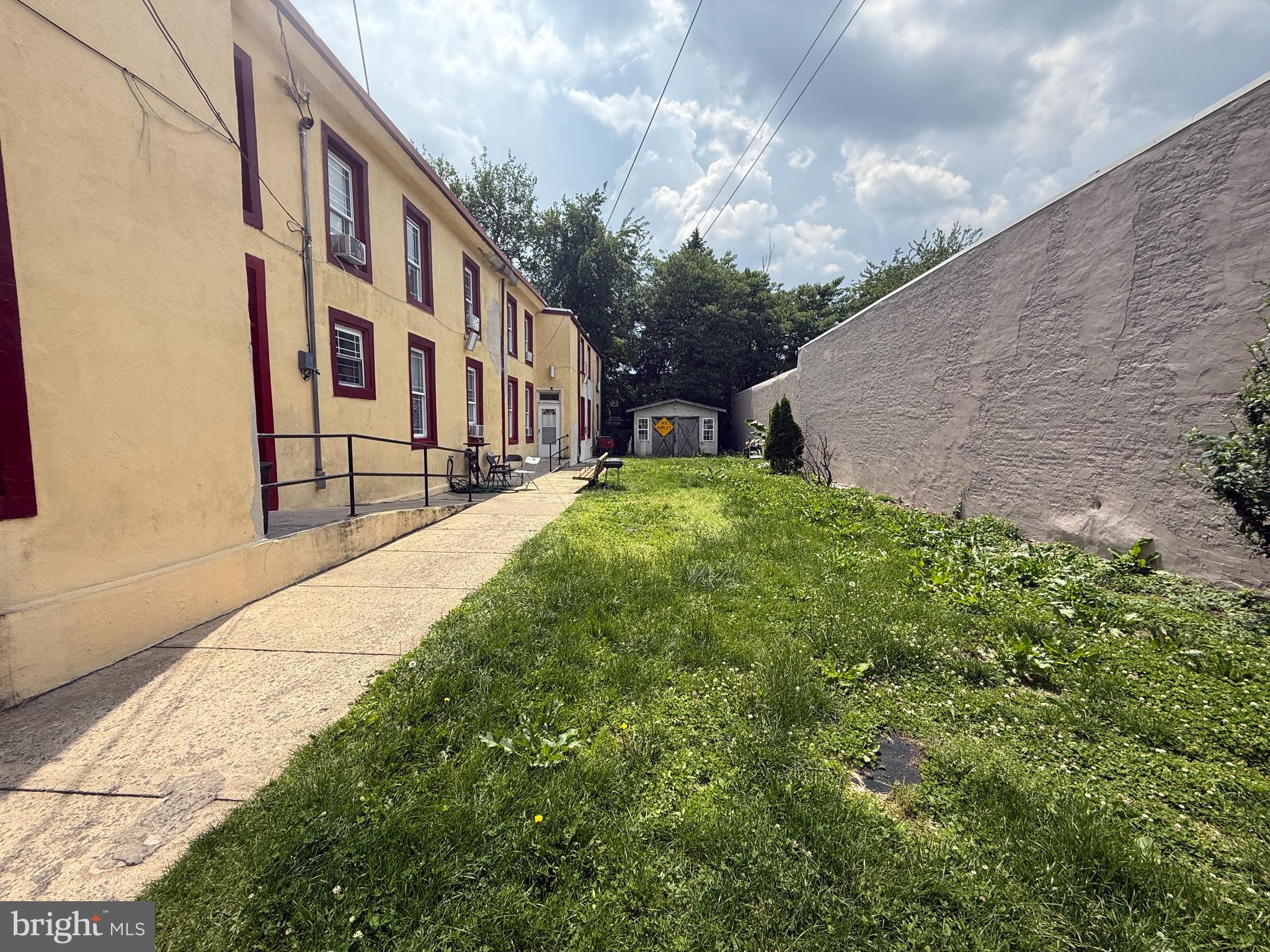 2018 E STELLA STREET 20