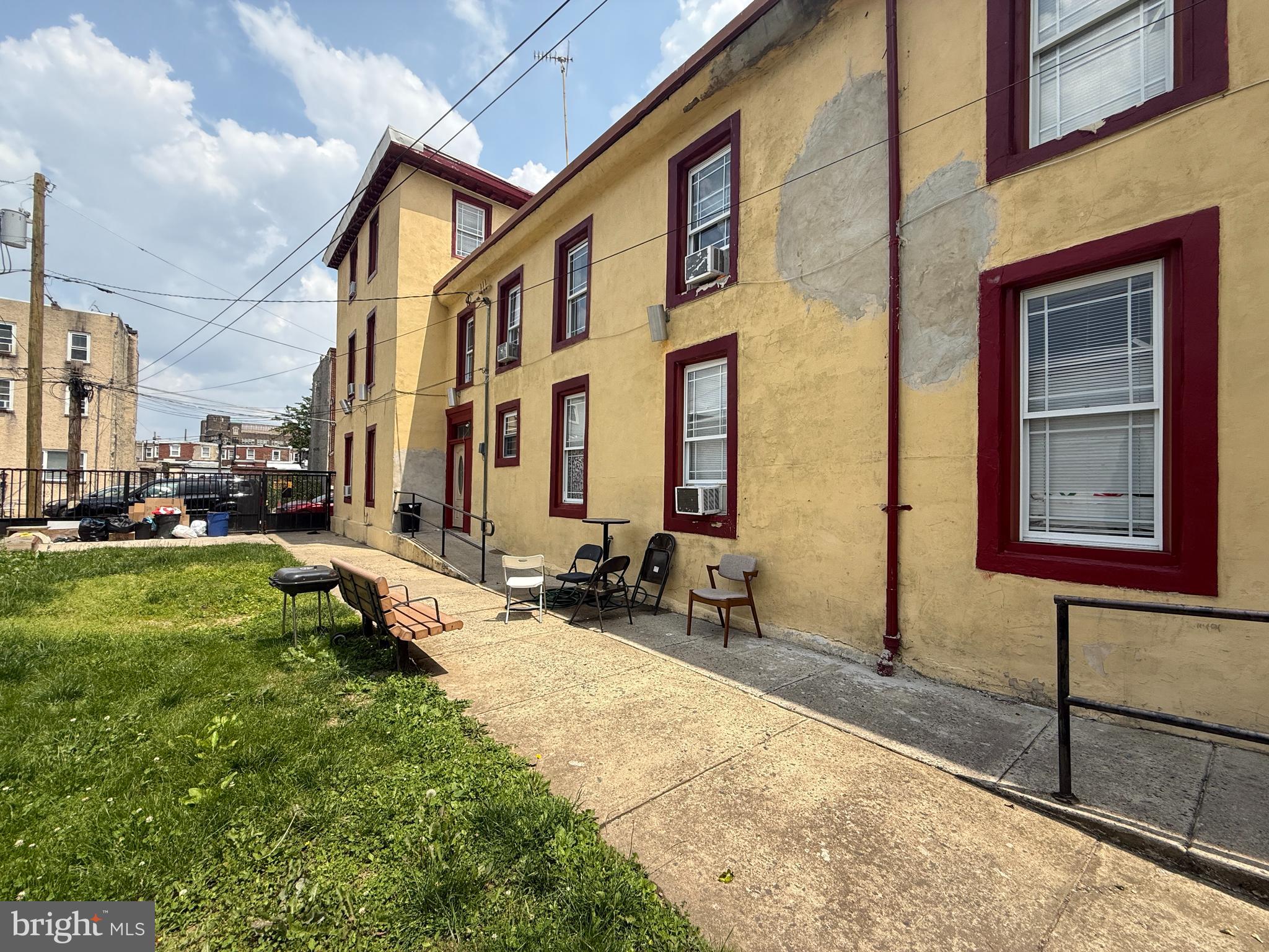 2018 E STELLA STREET 20