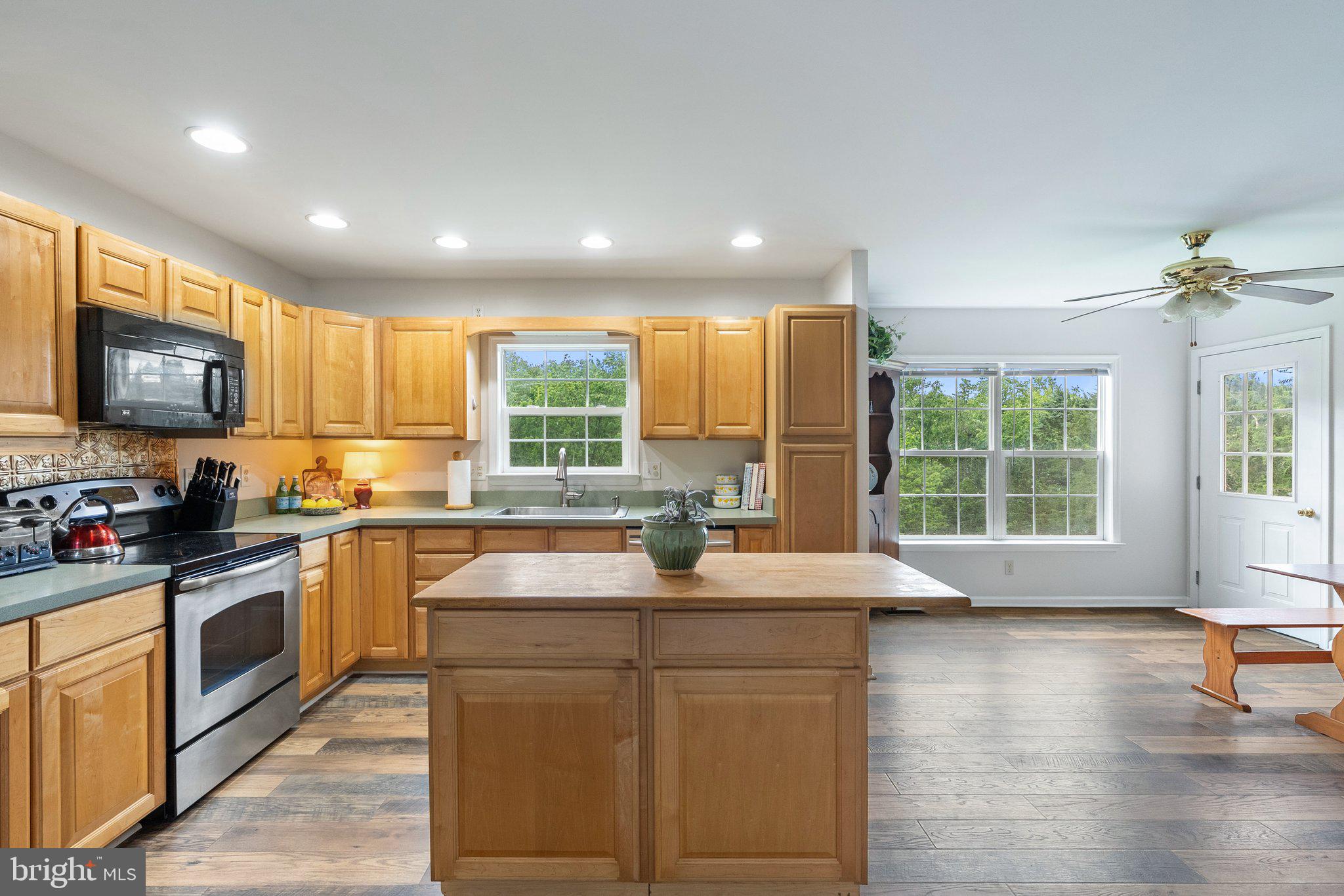 RIVERSIDE - Residential