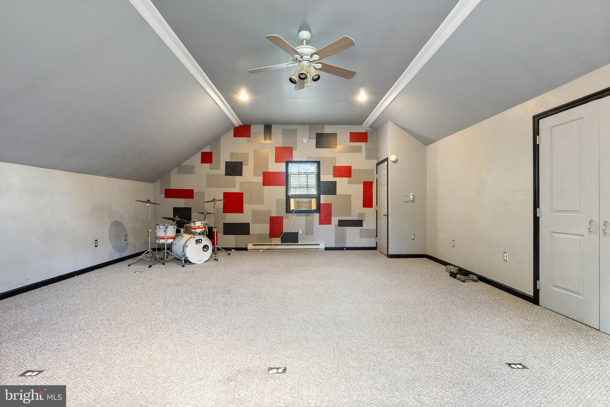 RIVERSIDE - Residential