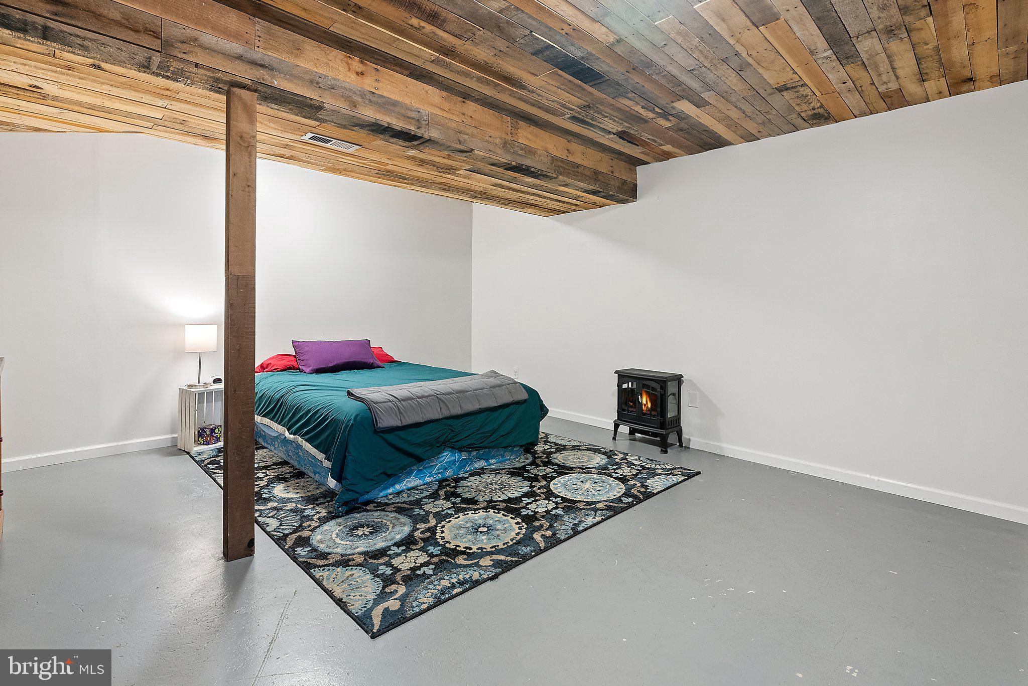 RIVERSIDE - Residential