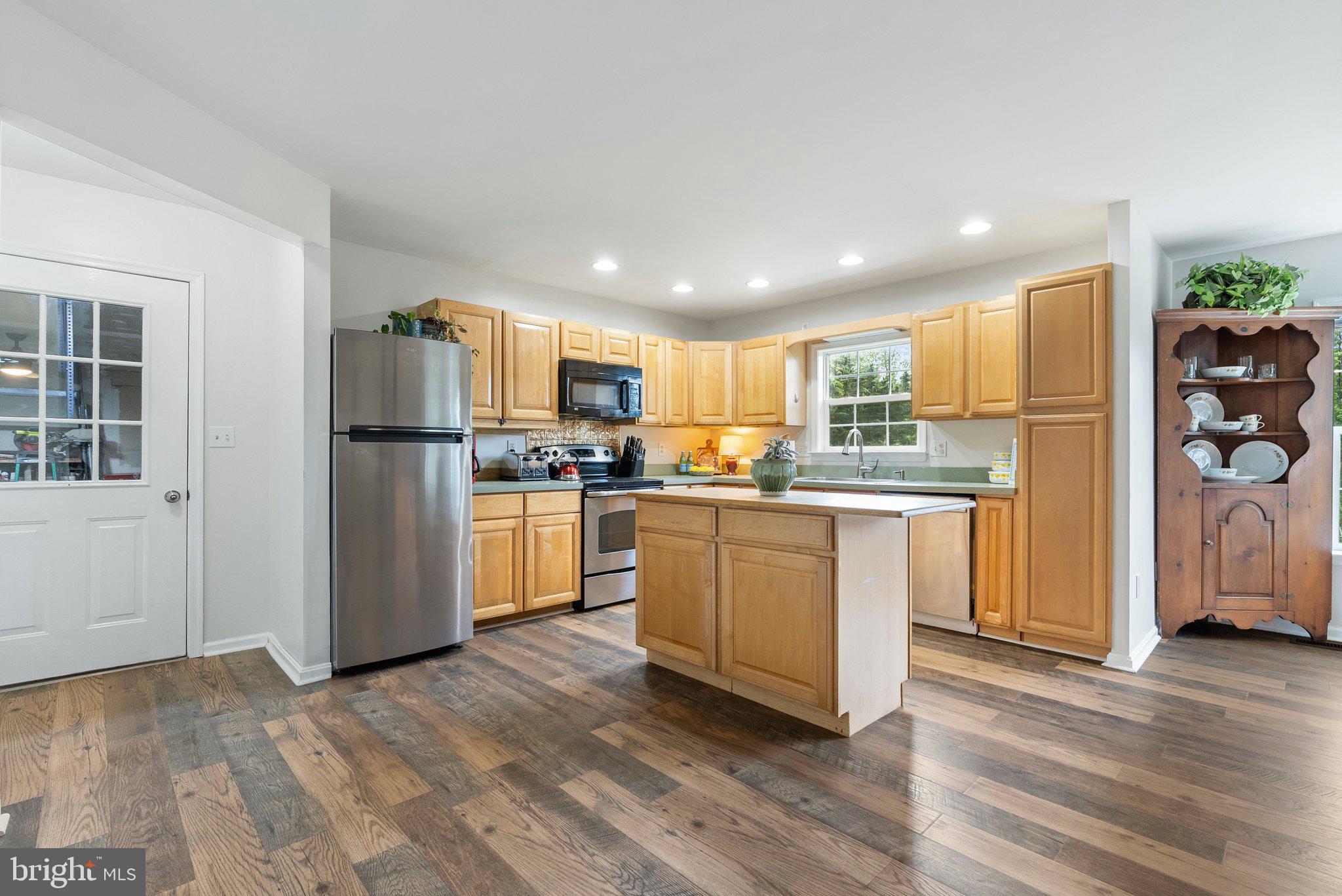 RIVERSIDE - Residential