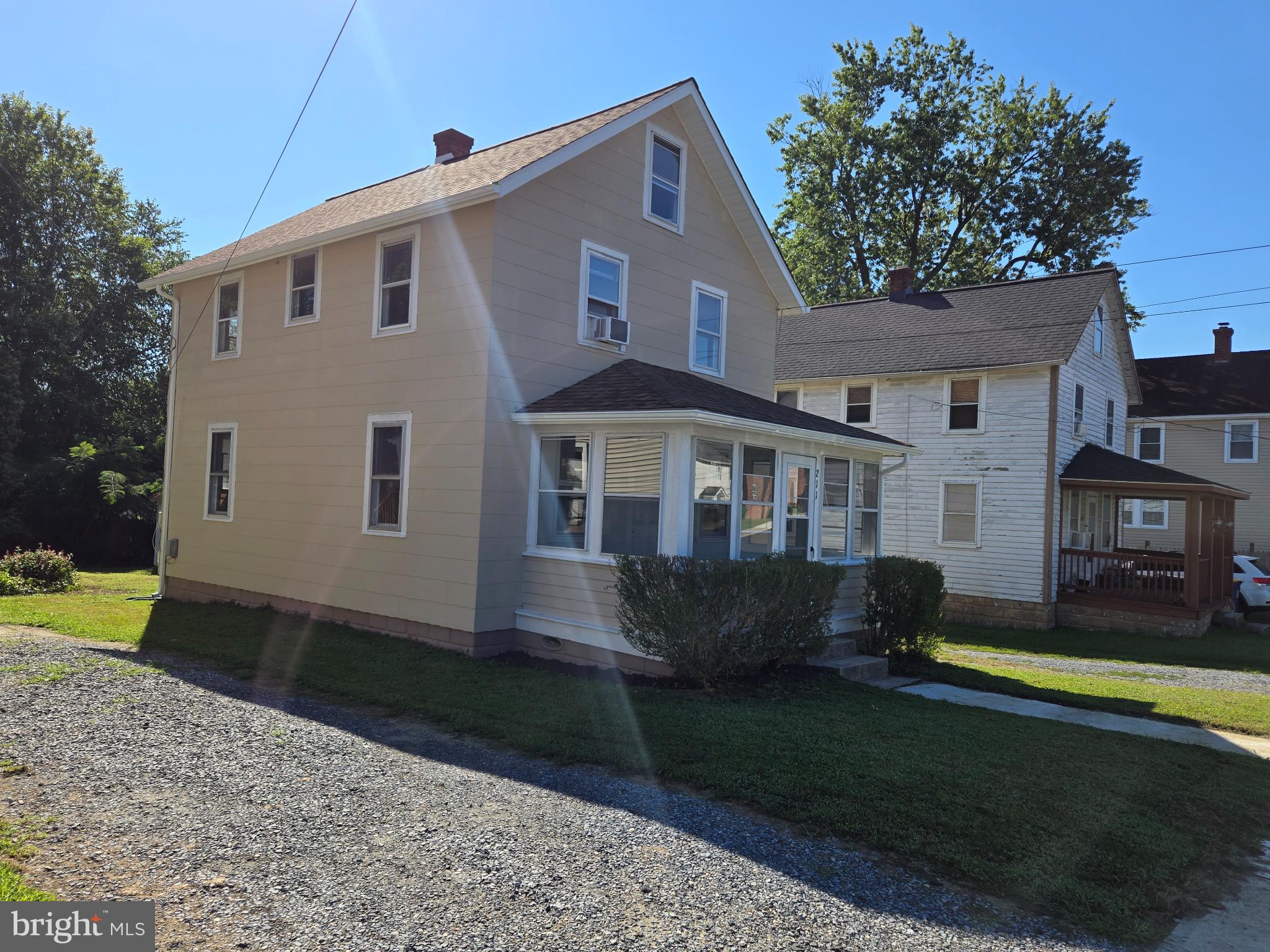 211 N WASHINGTON STREET