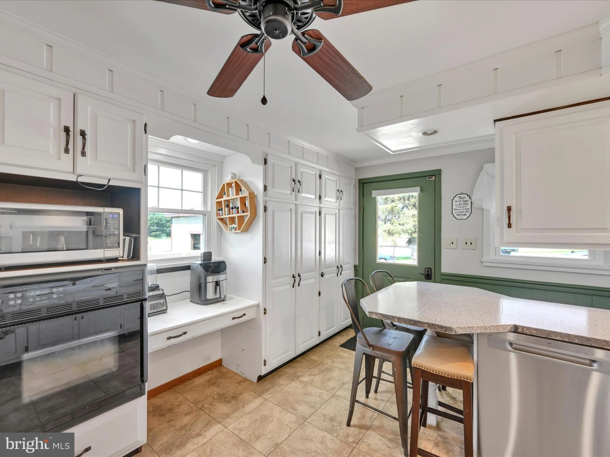 Holtwood, Pennsylvania 17532, United States, 4 Bedrooms Bedrooms, ,3 BathroomsBathrooms,Residential,Pending,150299