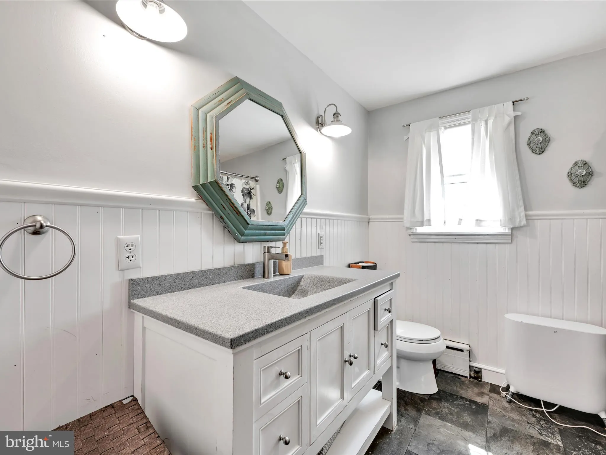 Holtwood, Pennsylvania 17532, United States, 4 Bedrooms Bedrooms, ,3 BathroomsBathrooms,Residential,Pending,150299