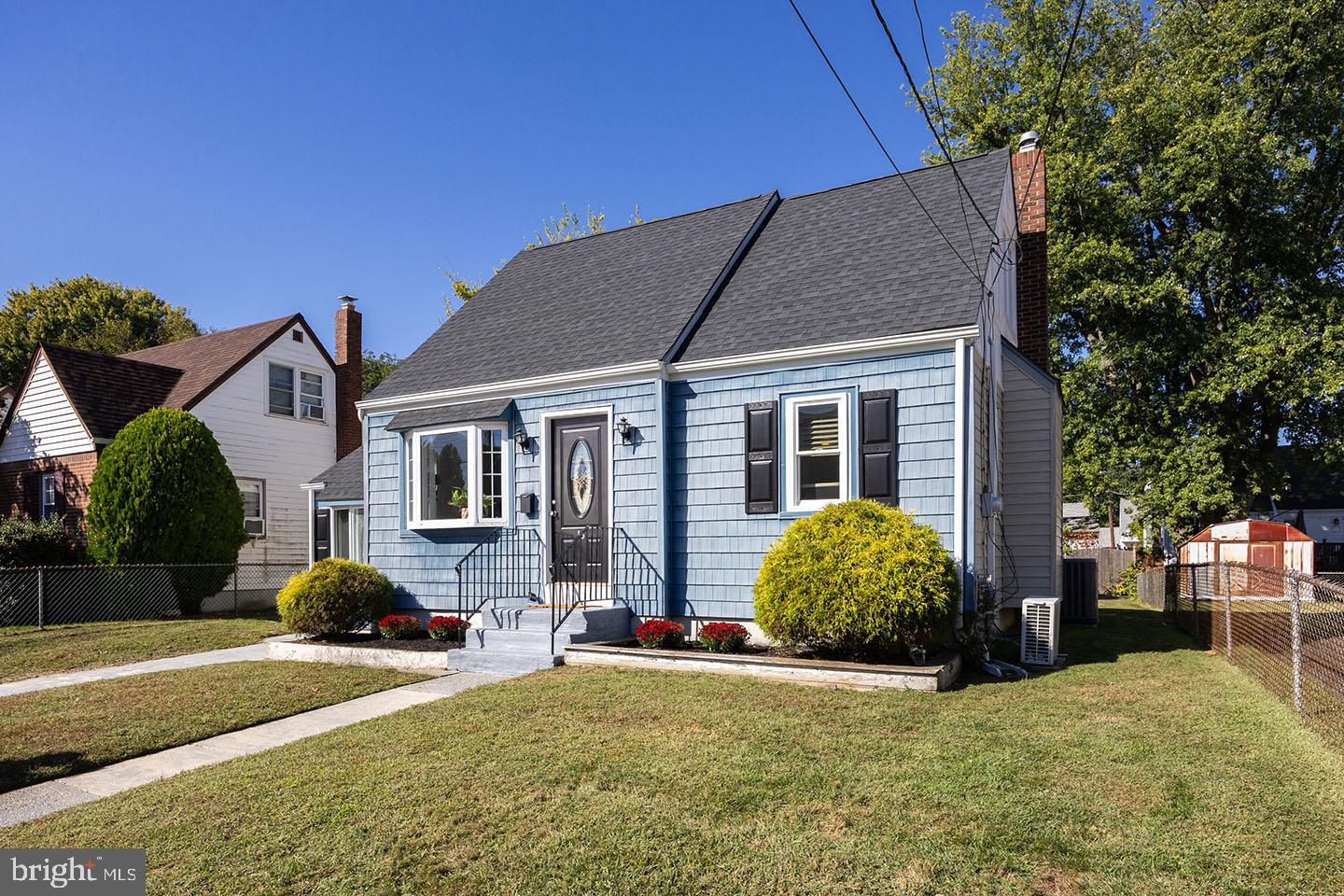 16 ADAMS AVENUE