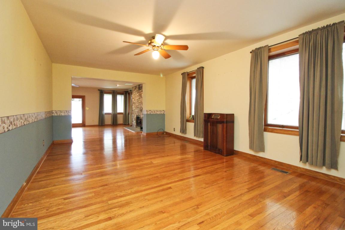 BOWLEYS QUARTERS - Residential