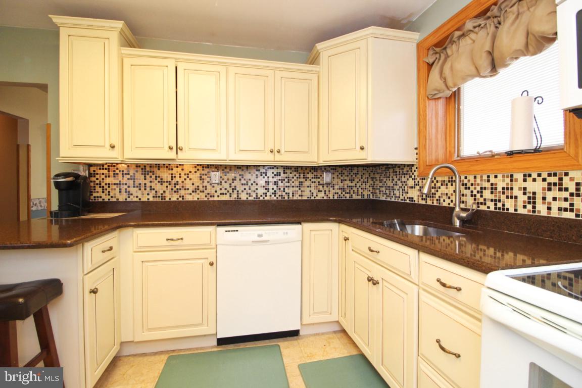 BOWLEYS QUARTERS - Residential