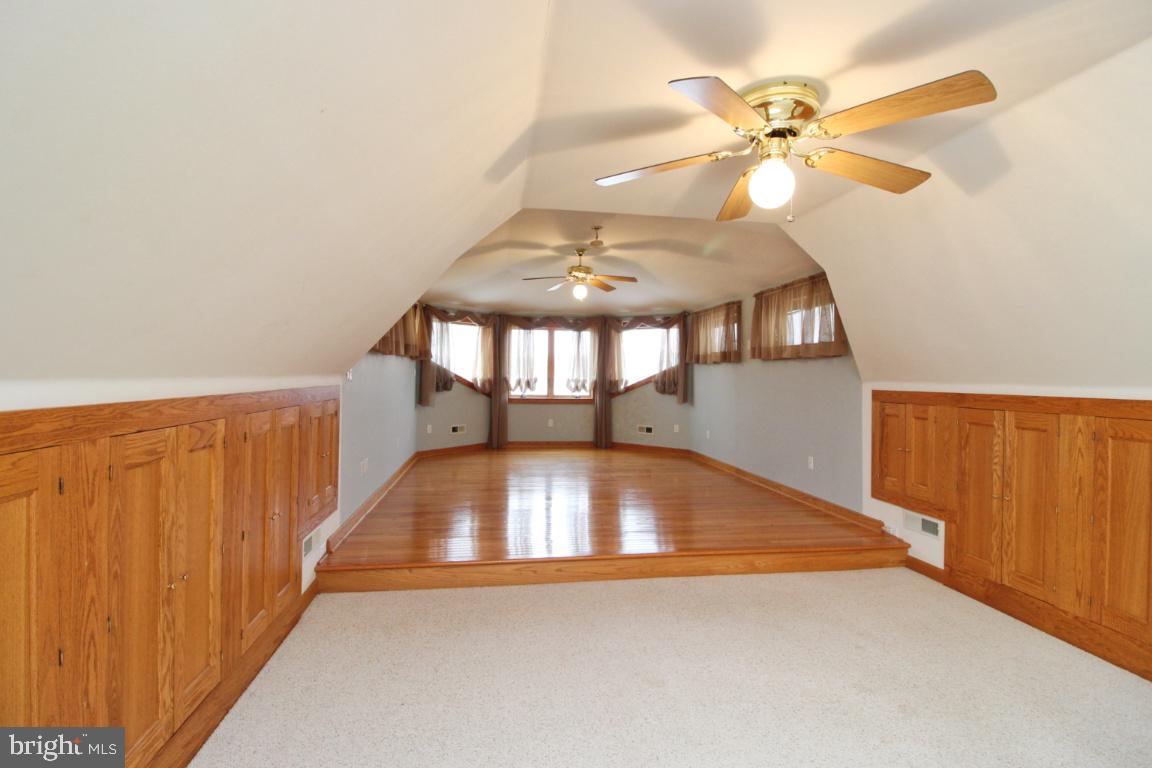 BOWLEYS QUARTERS - Residential