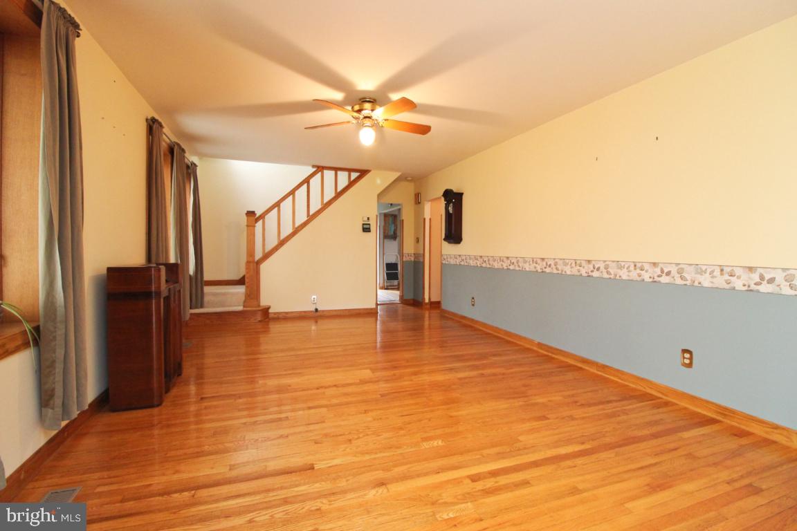 BOWLEYS QUARTERS - Residential