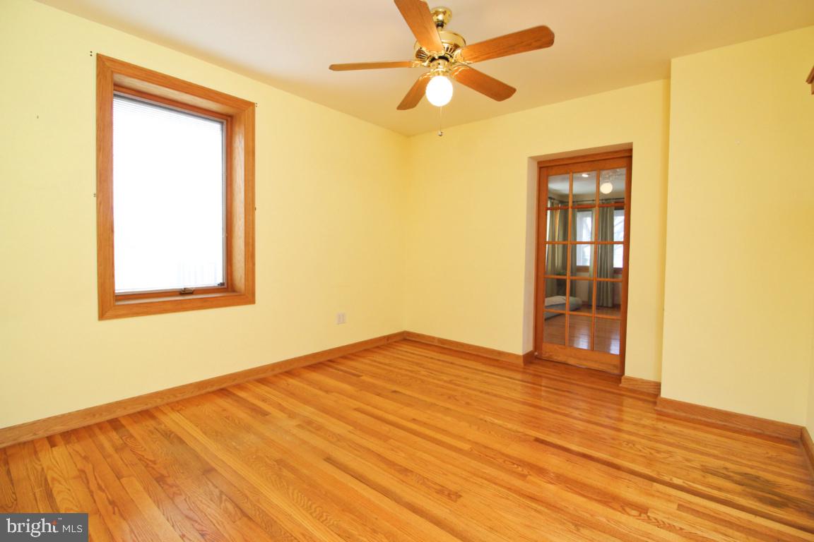 BOWLEYS QUARTERS - Residential