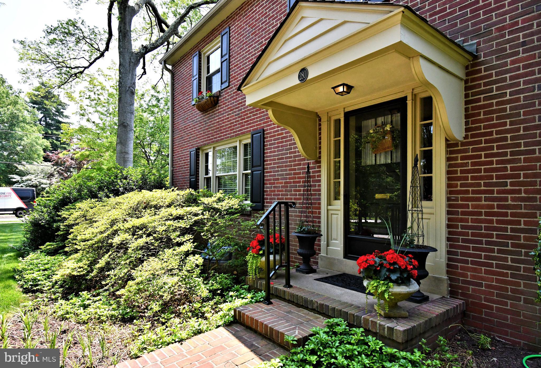 280 GRIFFEN STREET