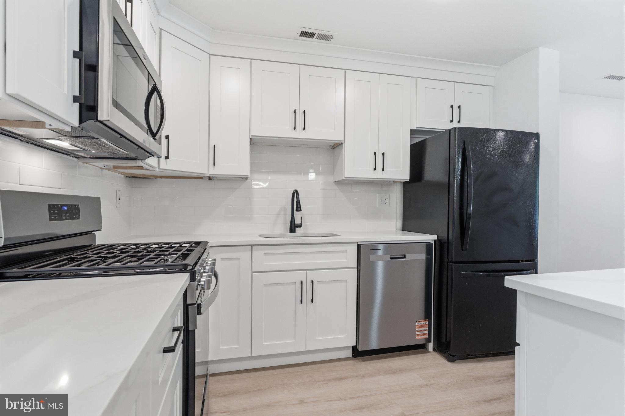 STIRLING CHASE - Residential