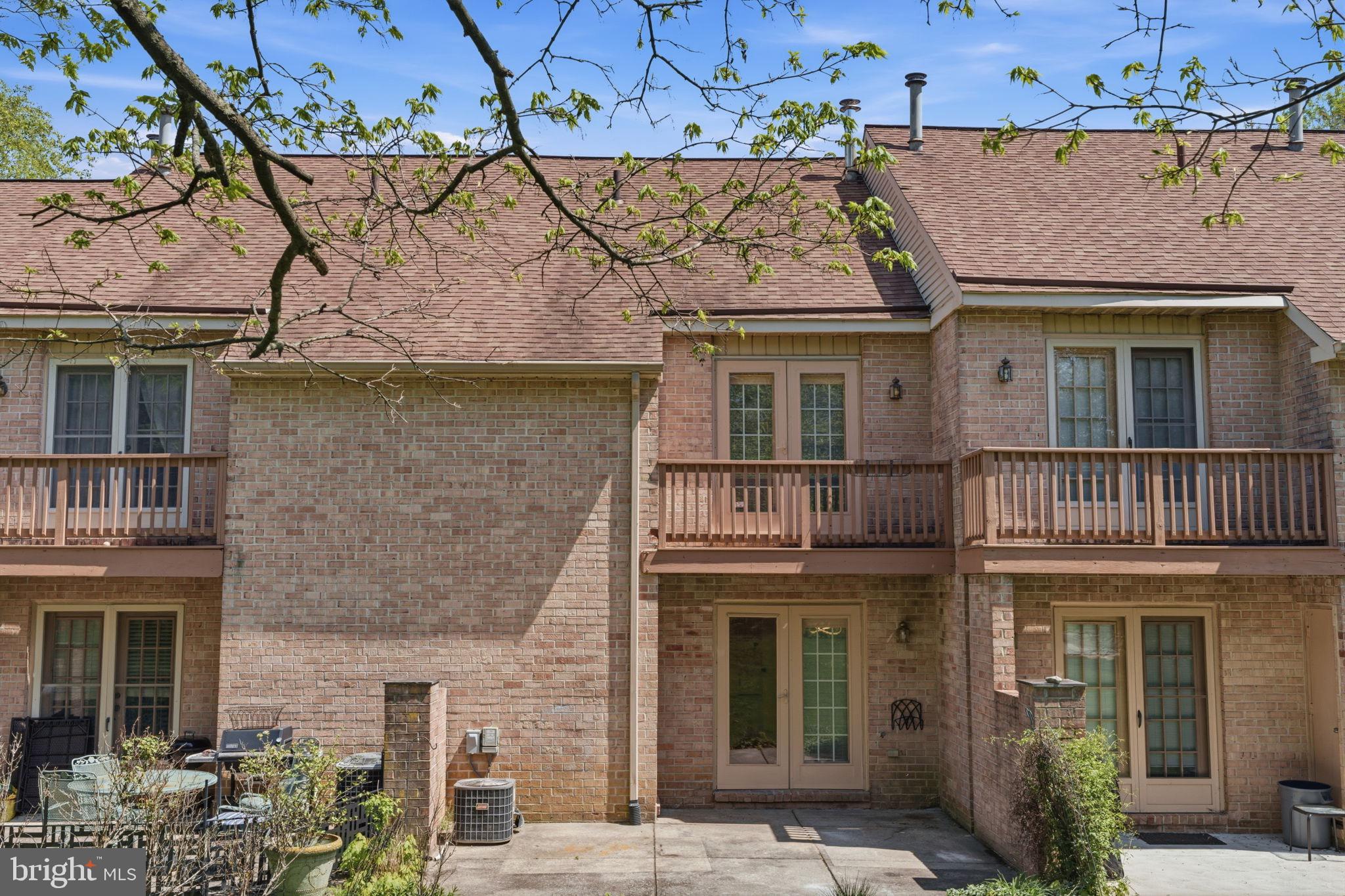 STIRLING CHASE - Residential