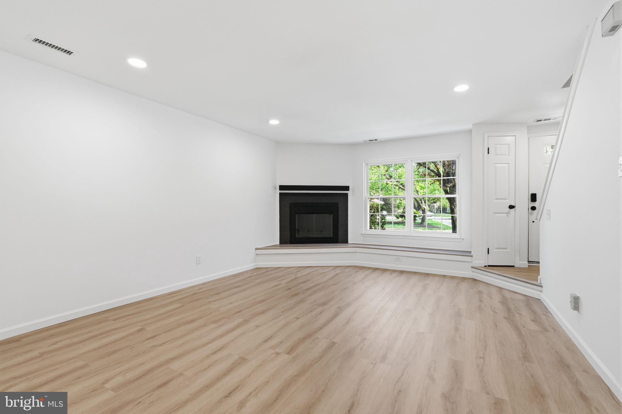 STIRLING CHASE - Residential