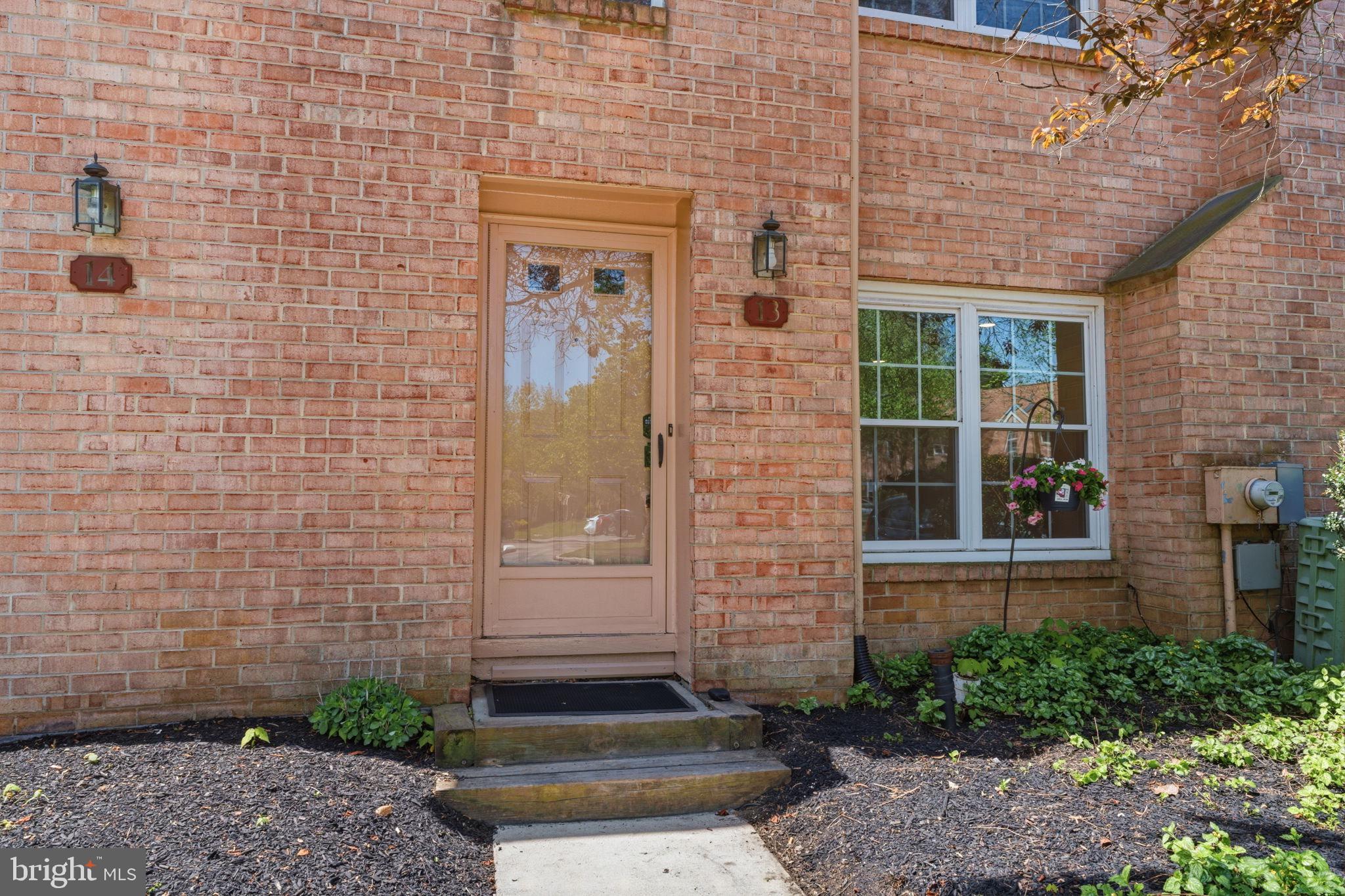 STIRLING CHASE - Residential