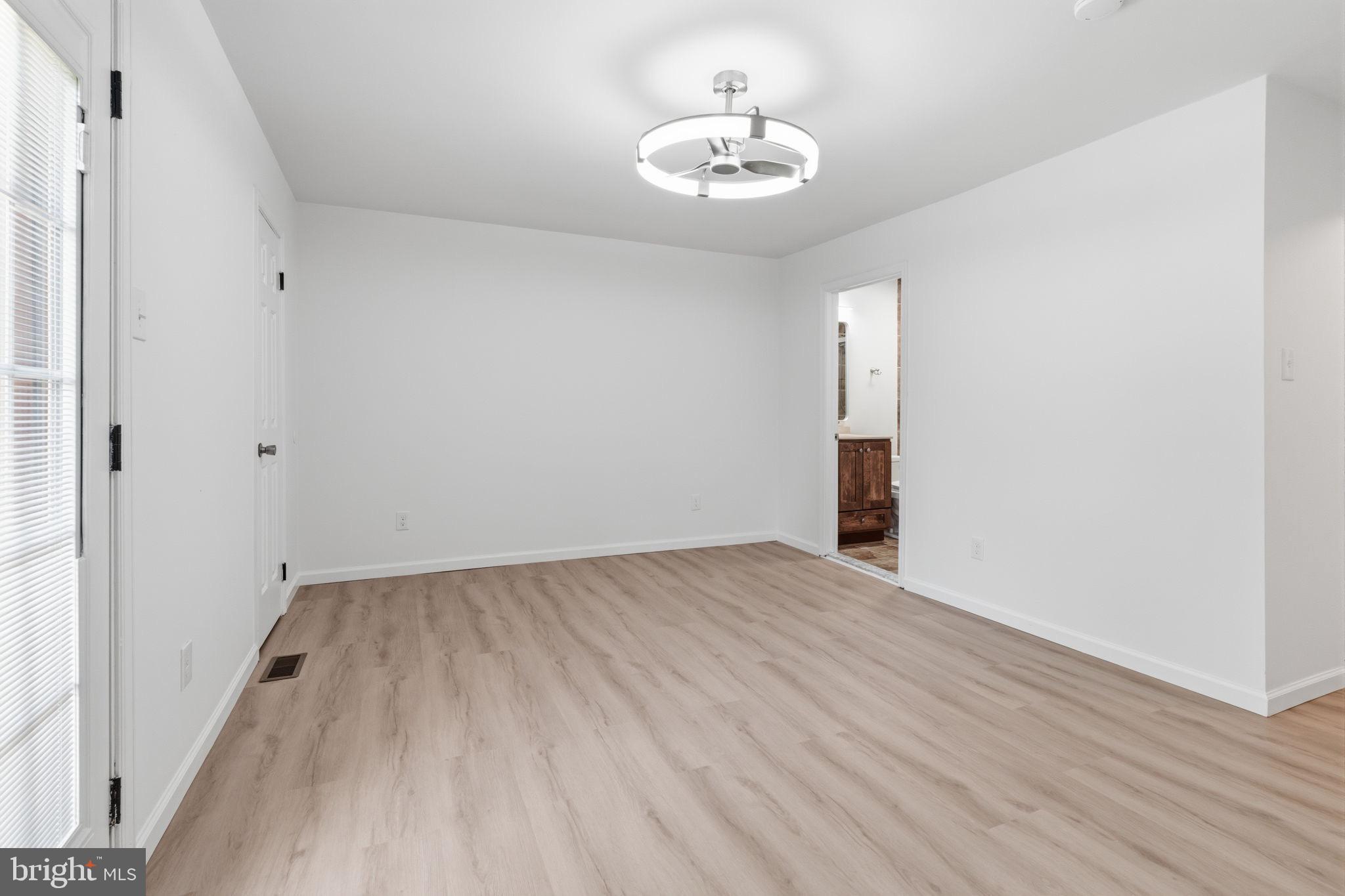 STIRLING CHASE - Residential