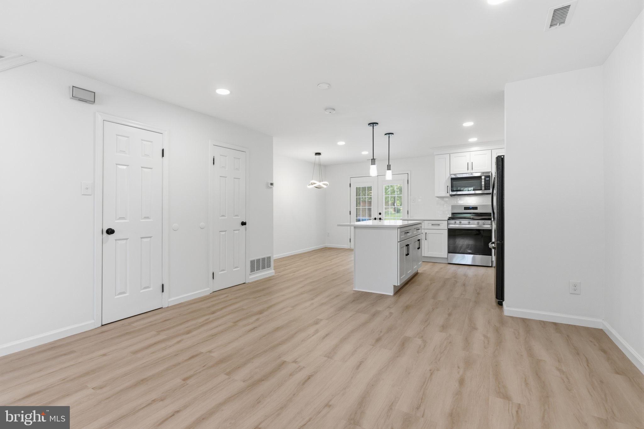 STIRLING CHASE - Residential