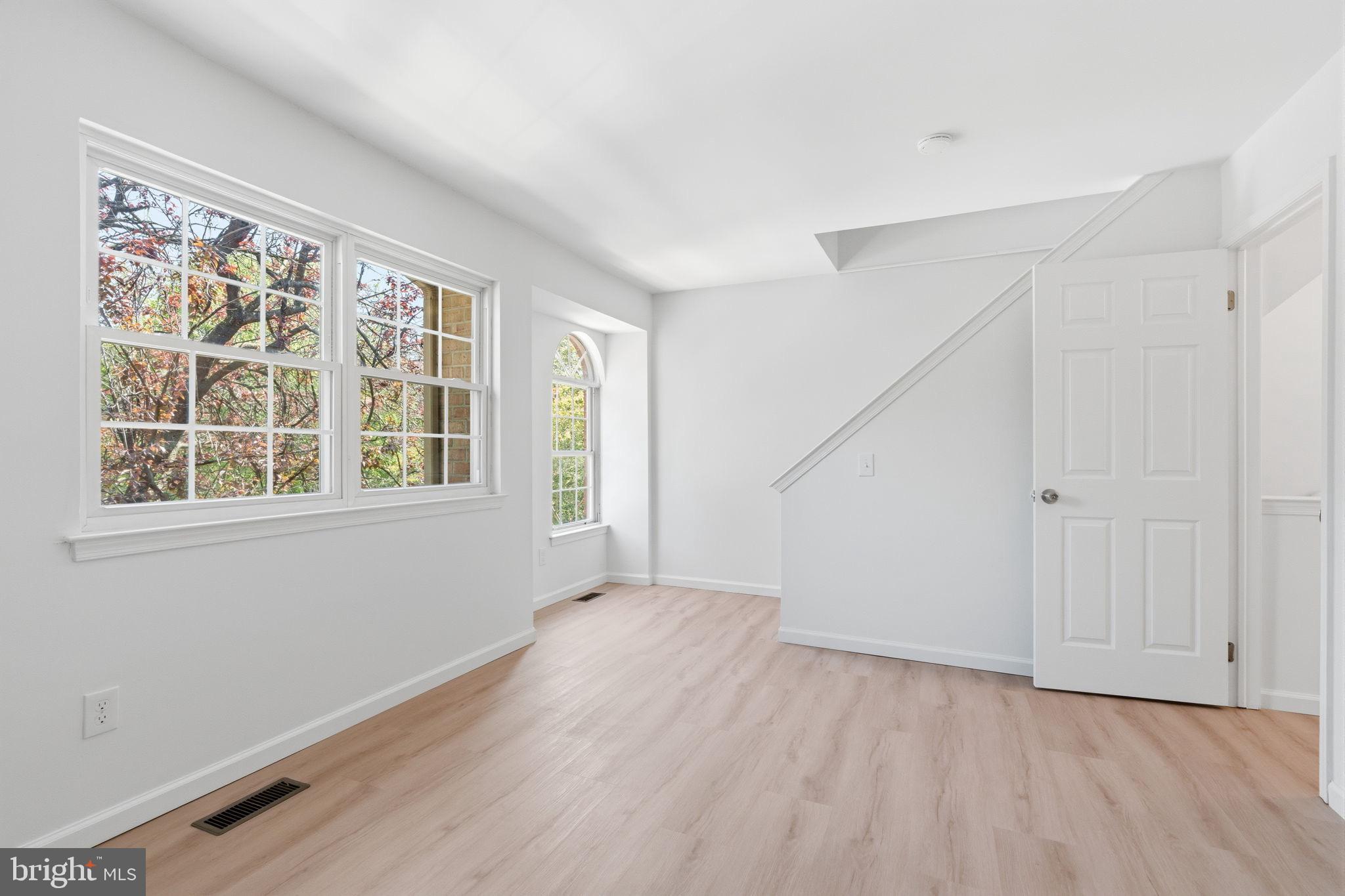 STIRLING CHASE - Residential