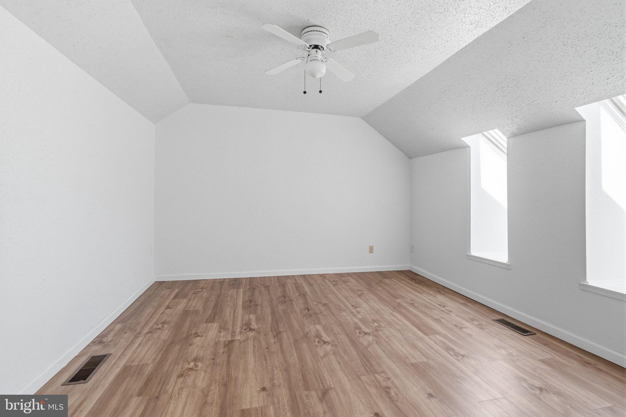 STIRLING CHASE - Residential