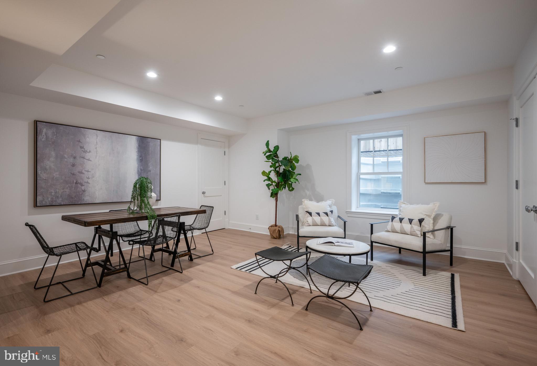 AMERICAN UNIVERSITY PARK - Residential