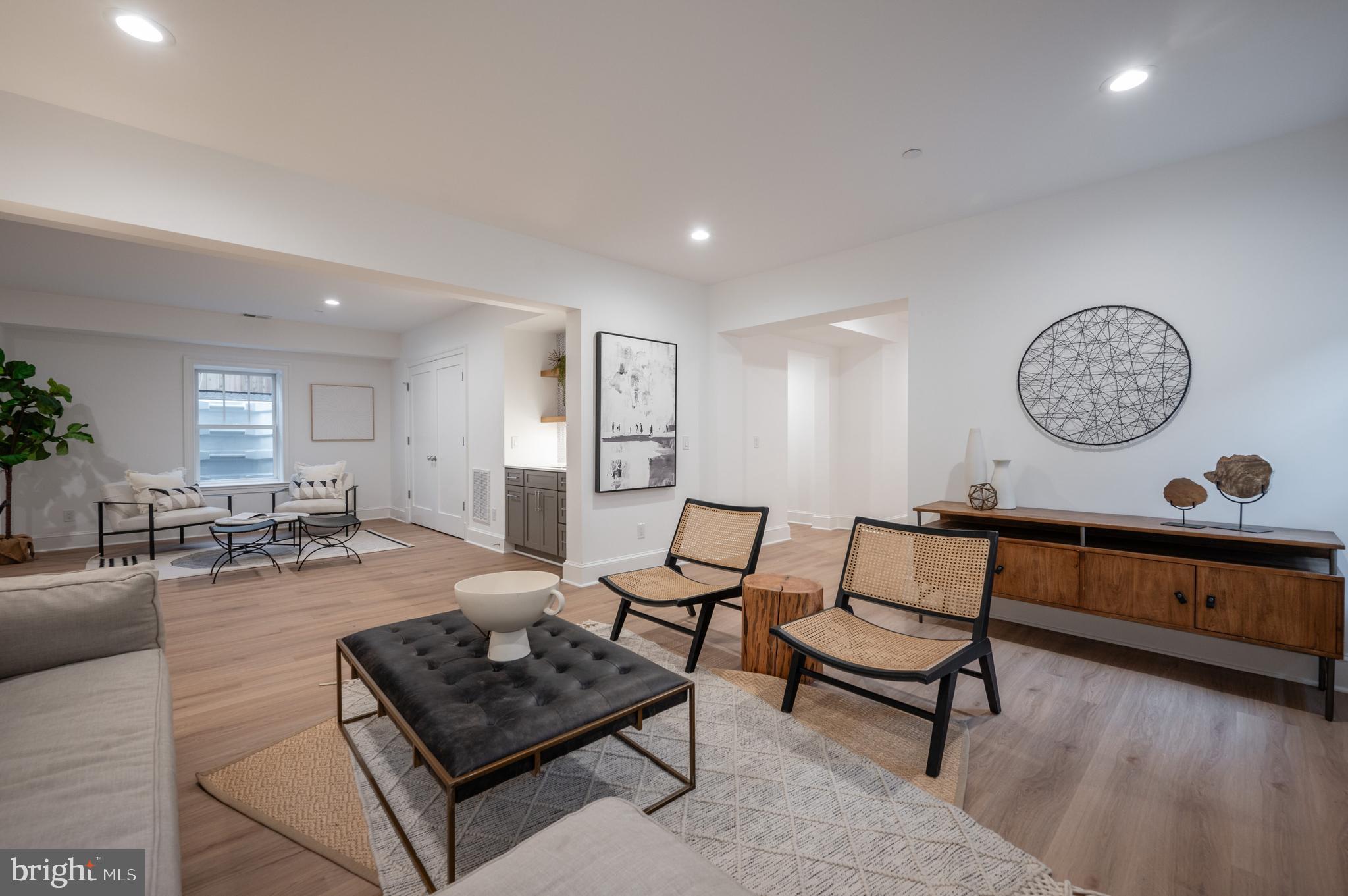 AMERICAN UNIVERSITY PARK - Residential