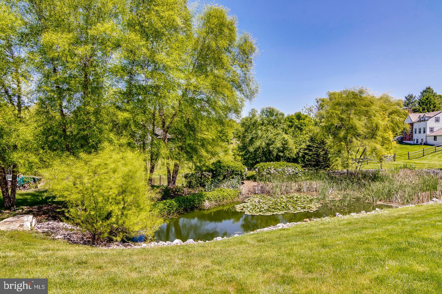 SQUIRES LEA - Residential