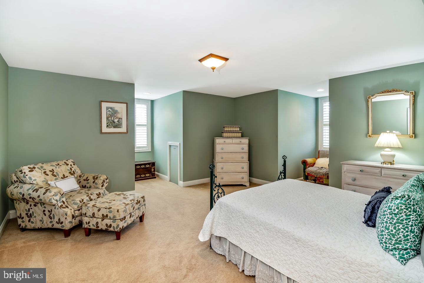 SQUIRES LEA - Residential