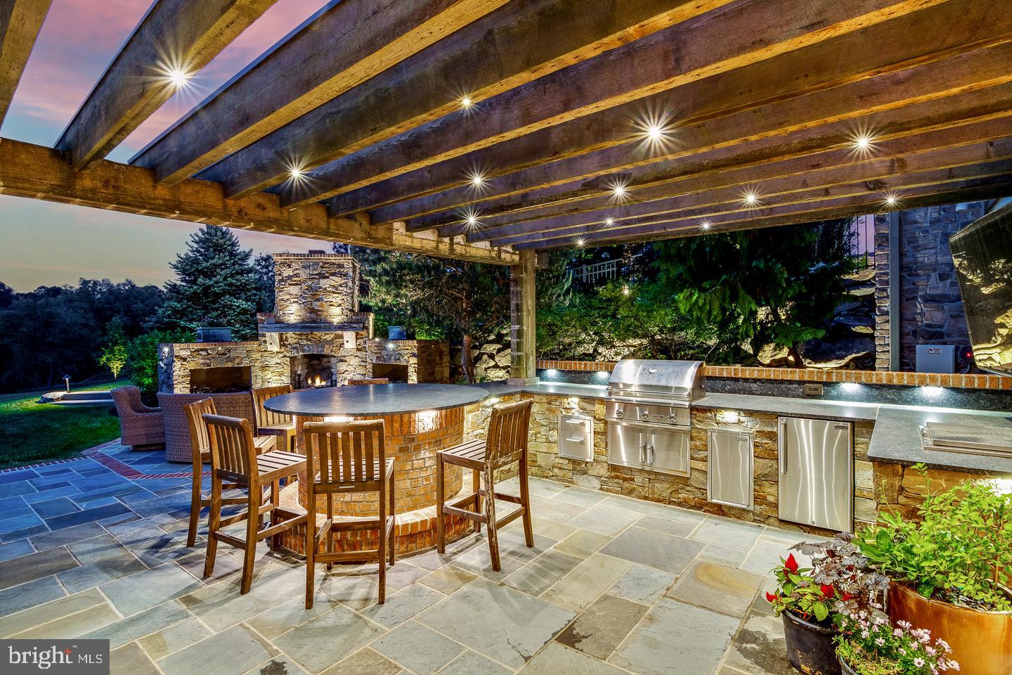 SQUIRES LEA - Residential